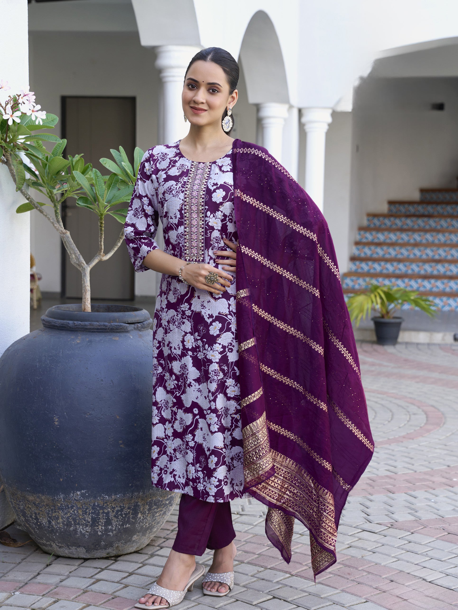 Riya Kamiz & Pant - Roop Darshan