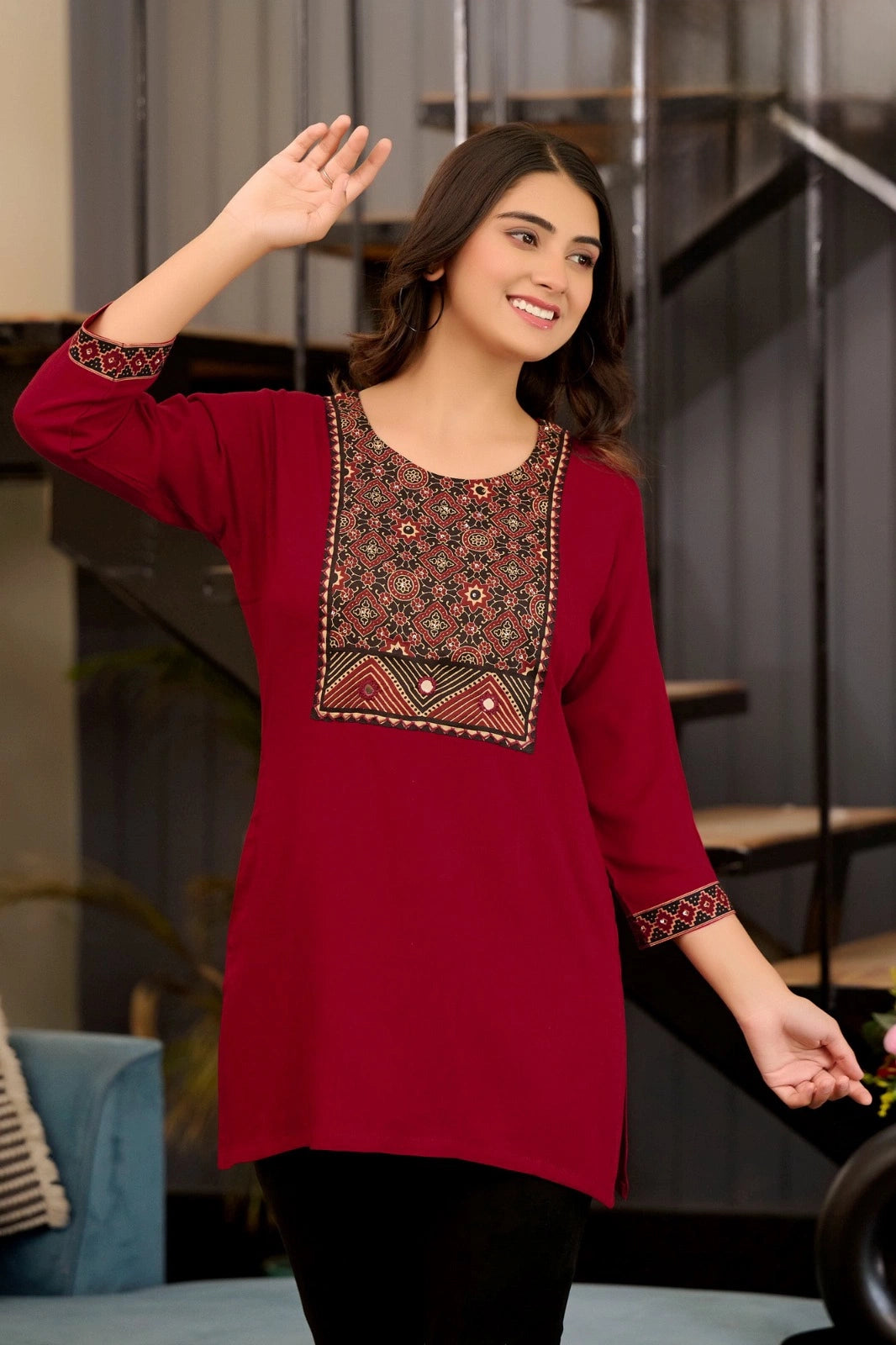 Mina Short Kurti