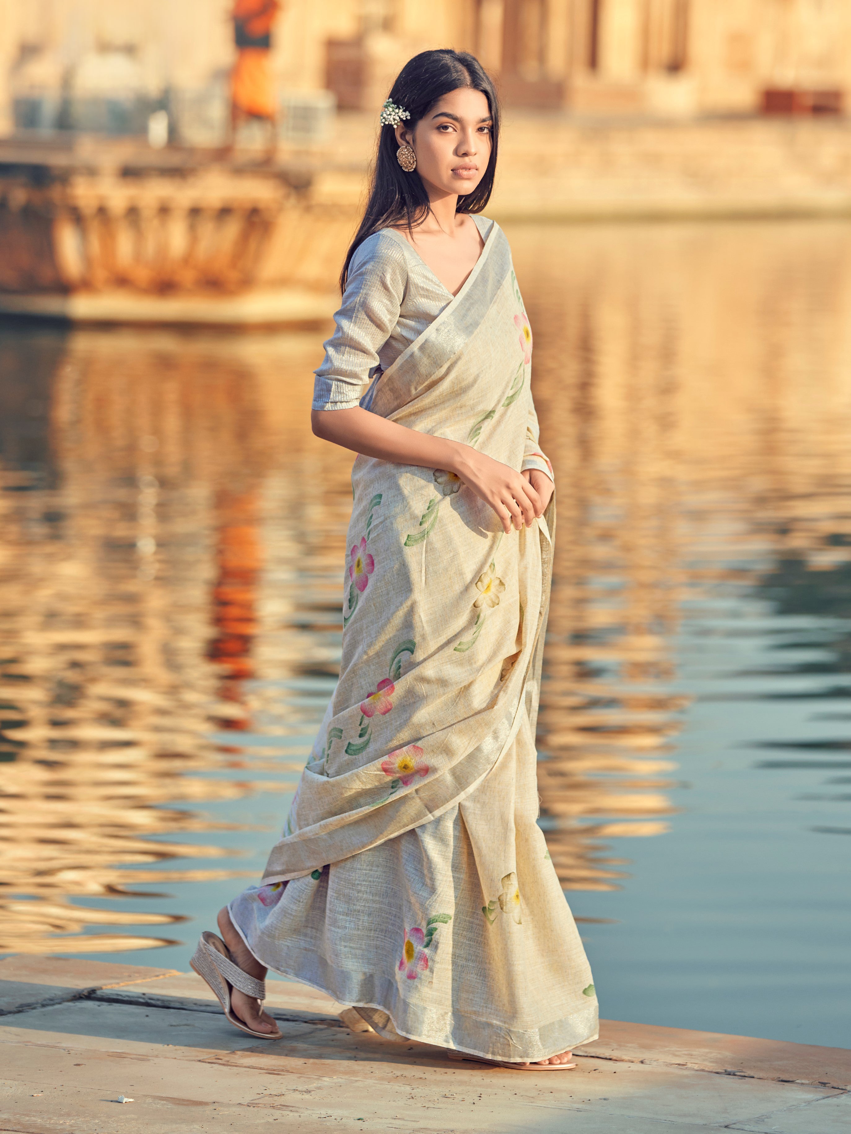 Salviah Saree - Roop Darshan