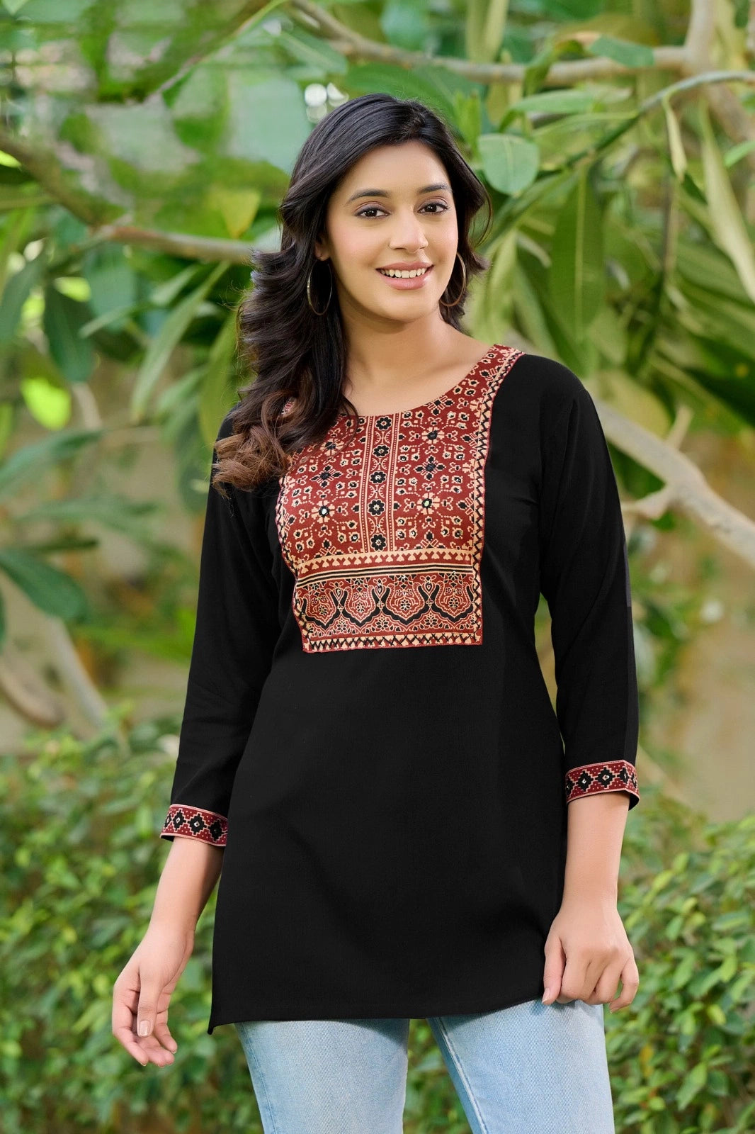 Mina Short Kurti