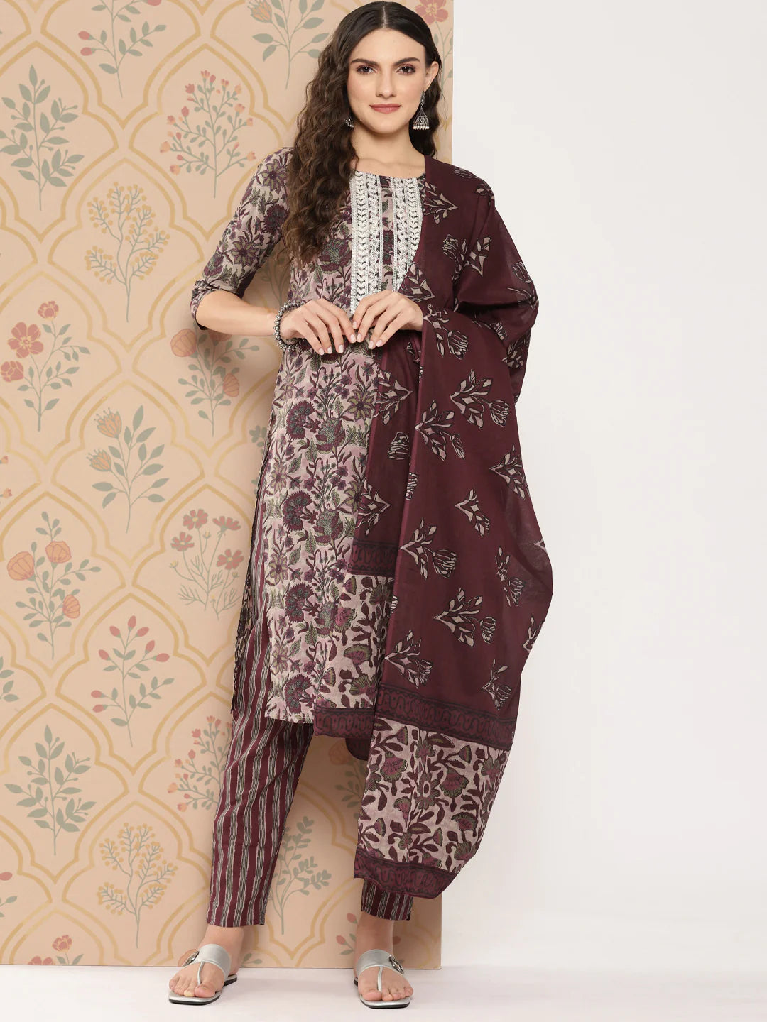 Sayani Kamiz & Pant - Roop Darshan