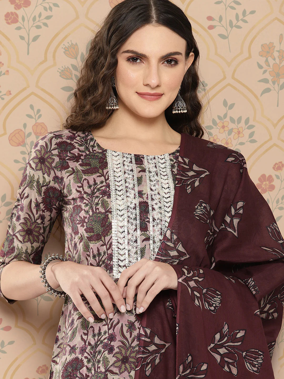 Sayani Kamiz & Pant - Roop Darshan