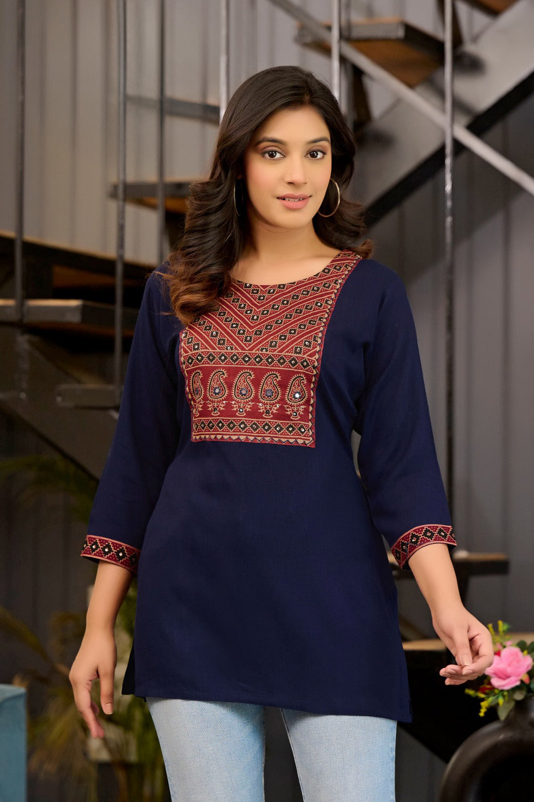 Mina Short Kurti