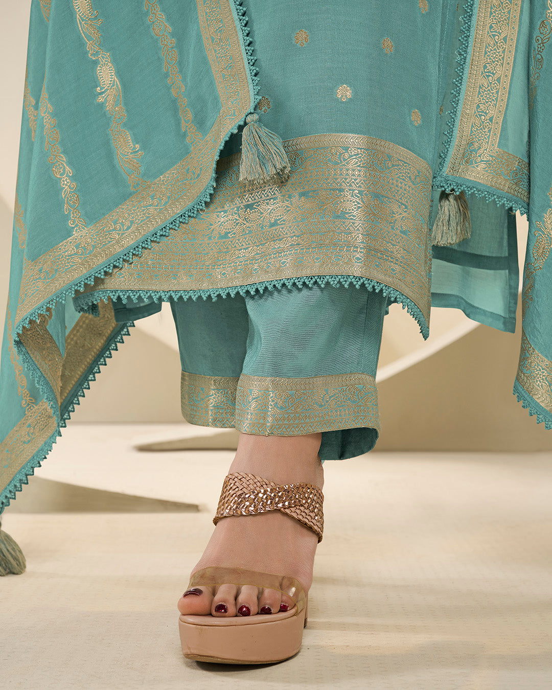 Ella Kamiz & Pant - Roop Darshan