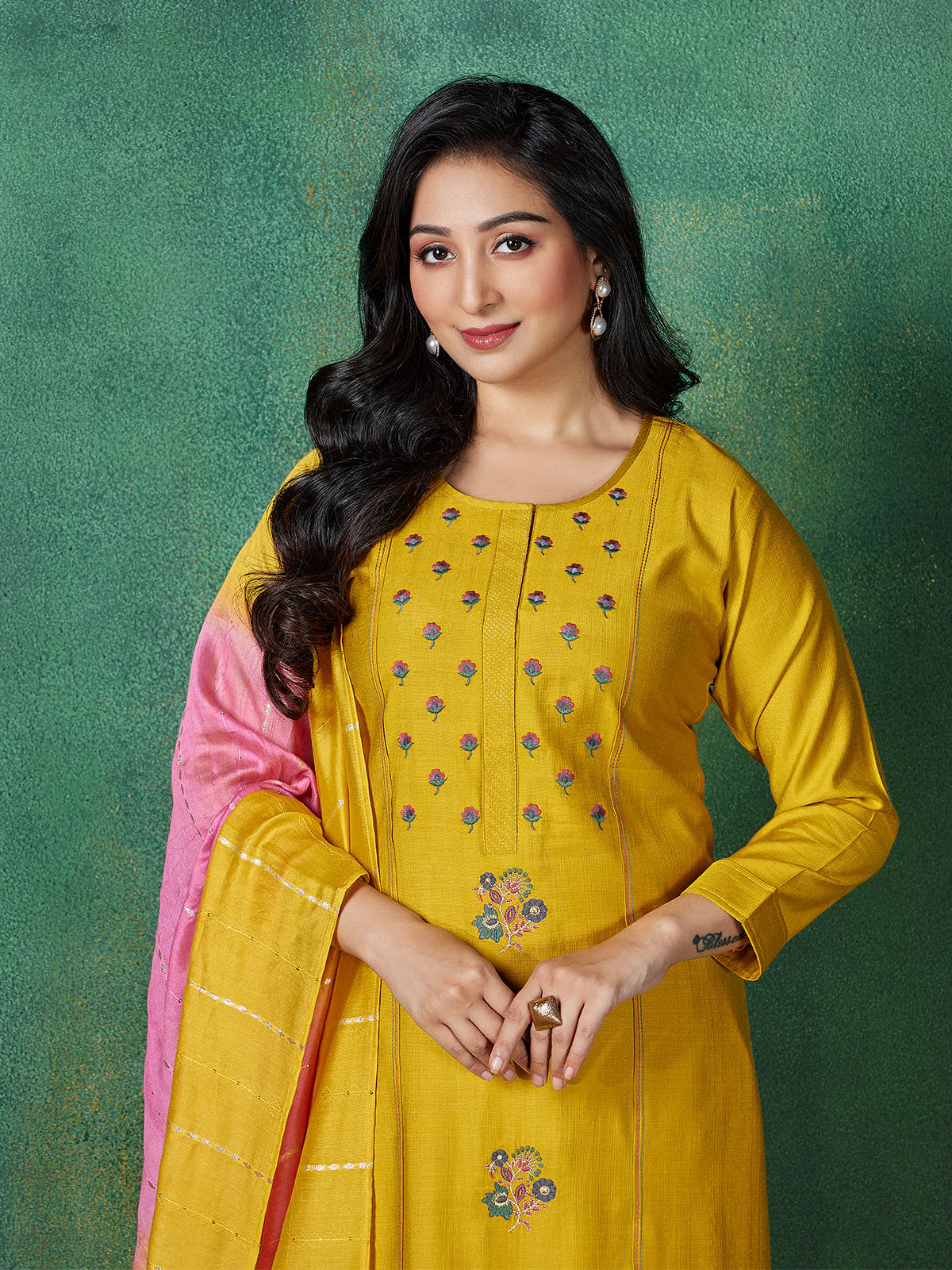 Rishika Kamiz & Pant