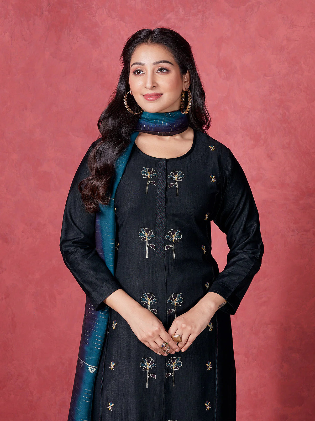 Rishika Kamiz & Pant