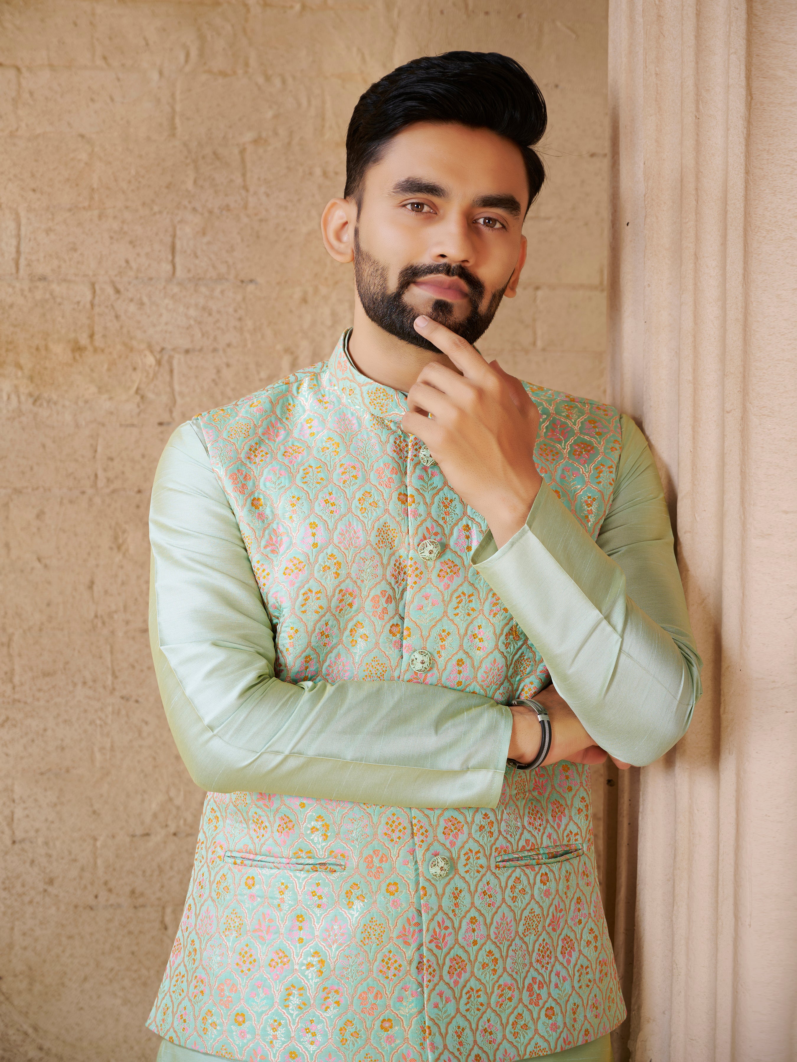 Mens Kurta Set With Jacket - Roop Darshan