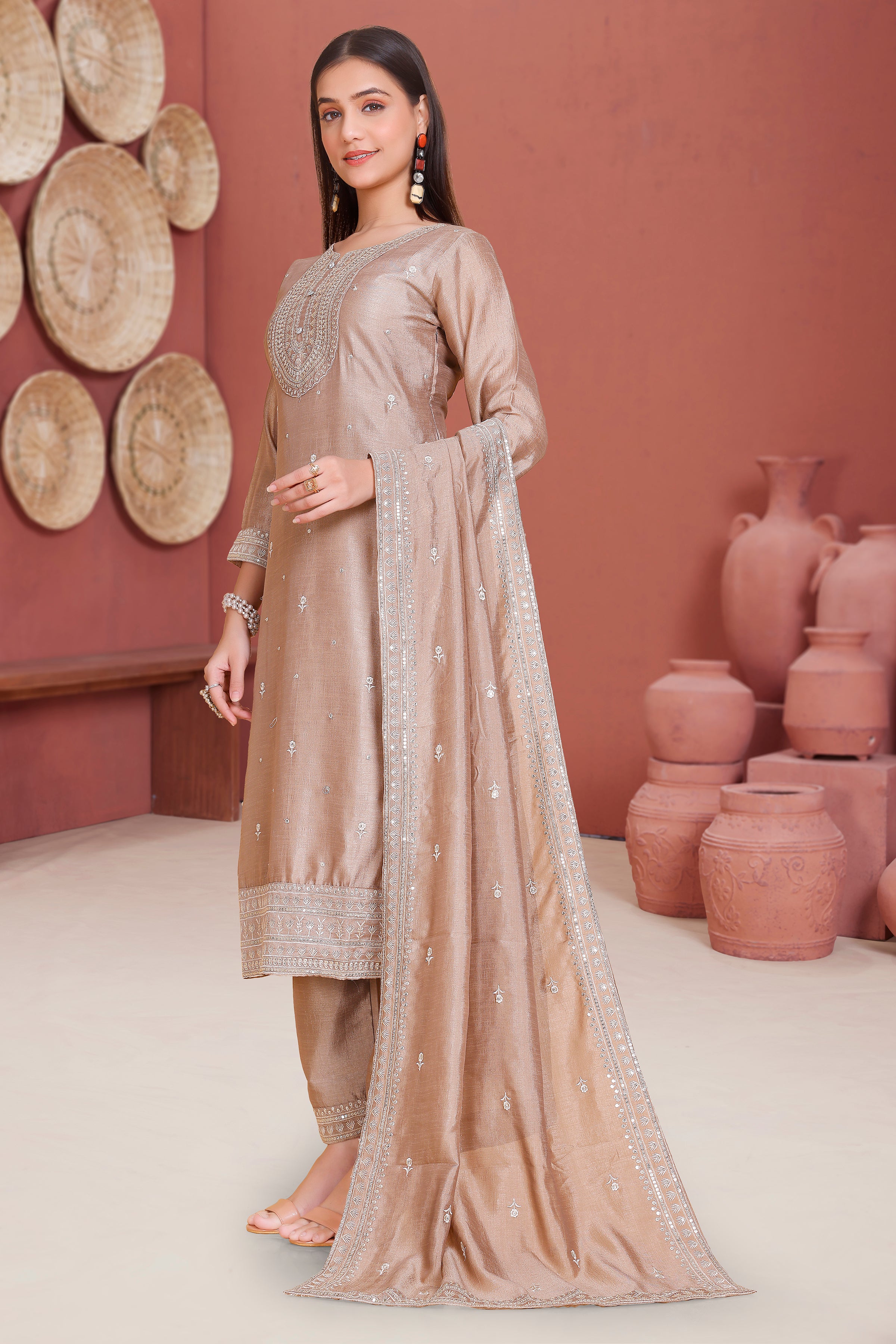 Kareena Kamiz & Pant - Roop Darshan
