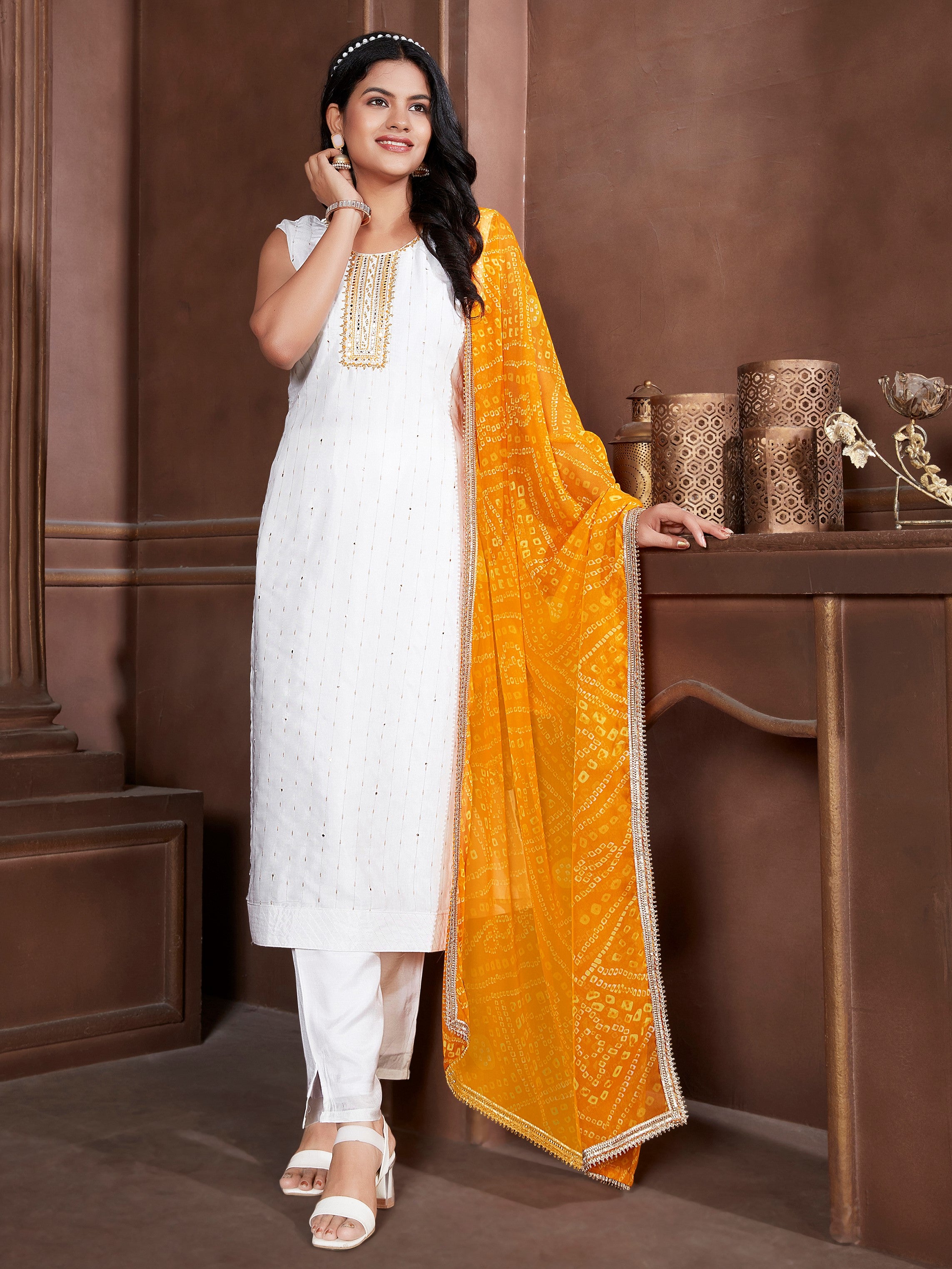 Bhakti Kamiz & Pant - Roop Darshan