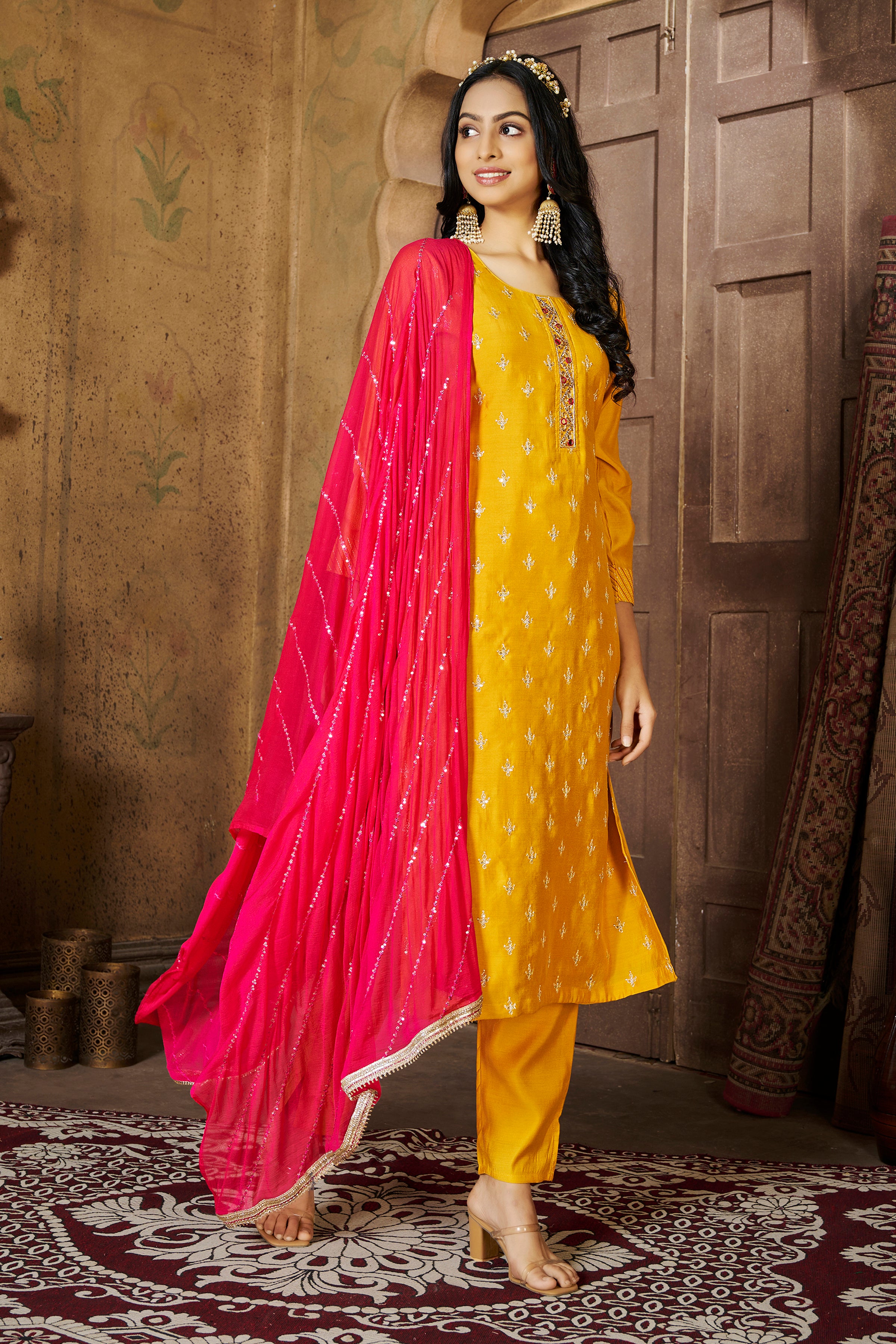Avantika Kamiz & Pant - Roop Darshan