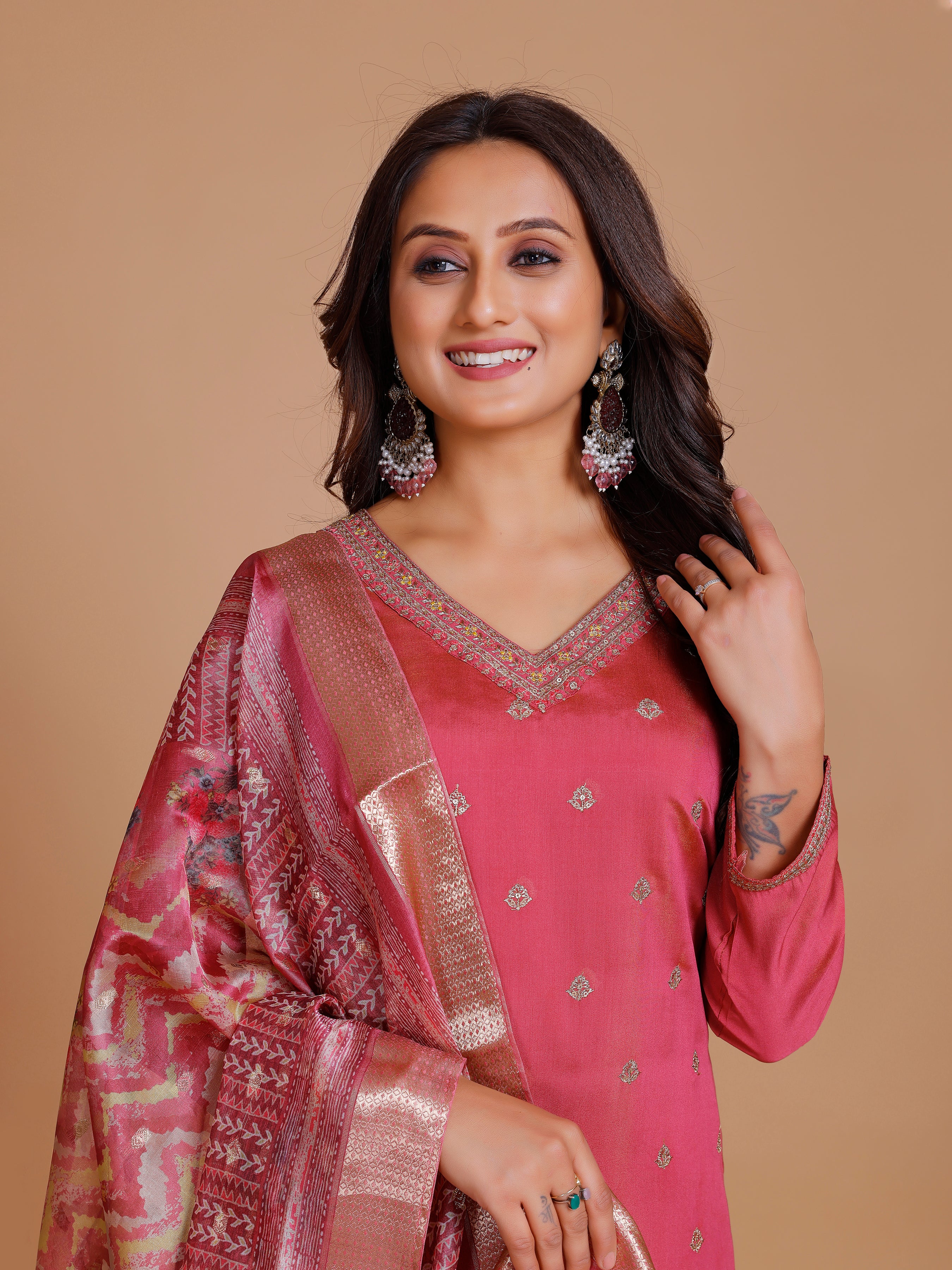 Myra Kamiz & Pant - Roop Darshan