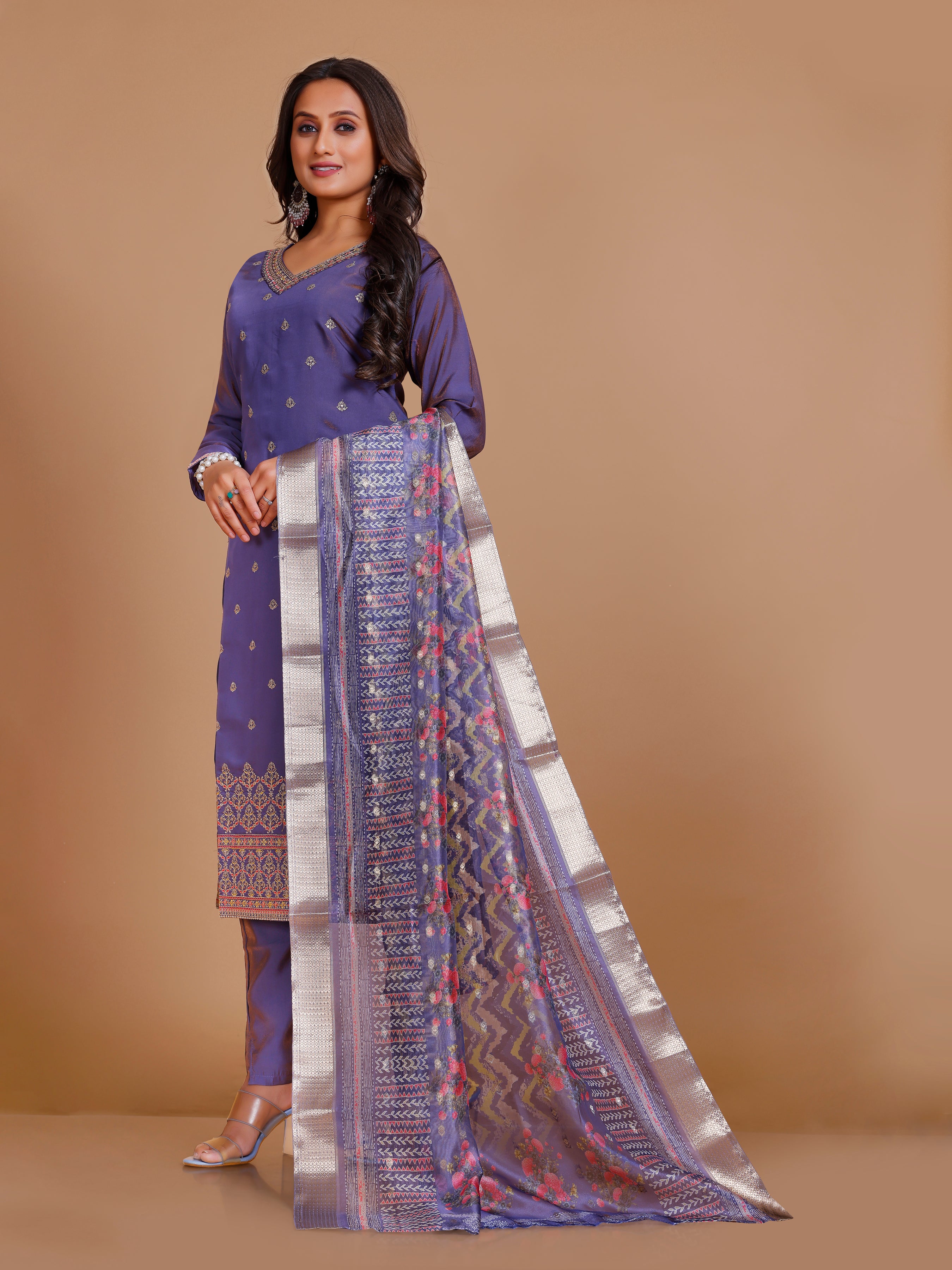 Myra Kamiz & Pant - Roop Darshan