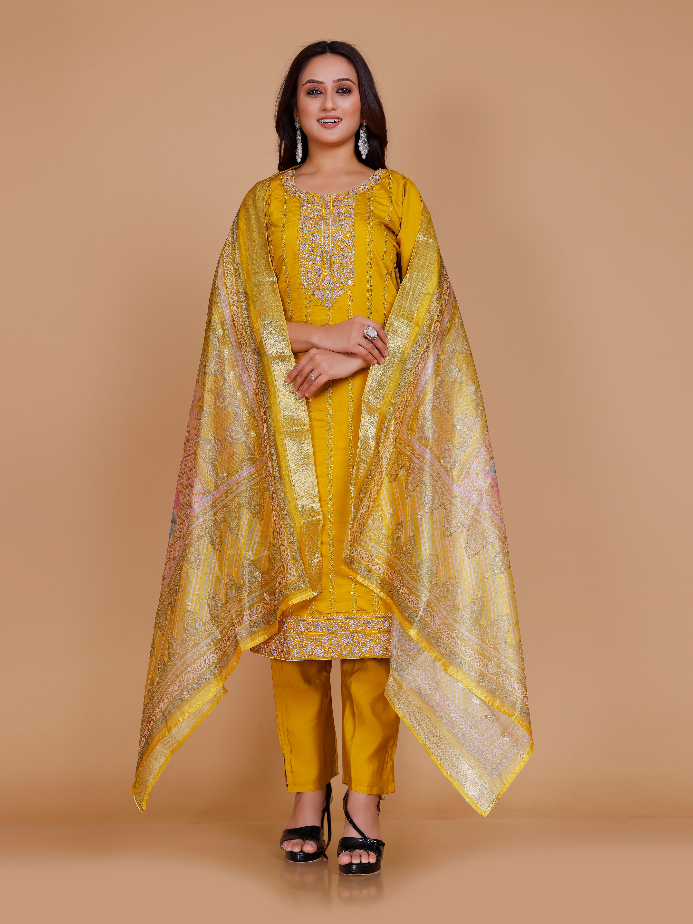 Nidhi Kamiz & Pant - Roop Darshan