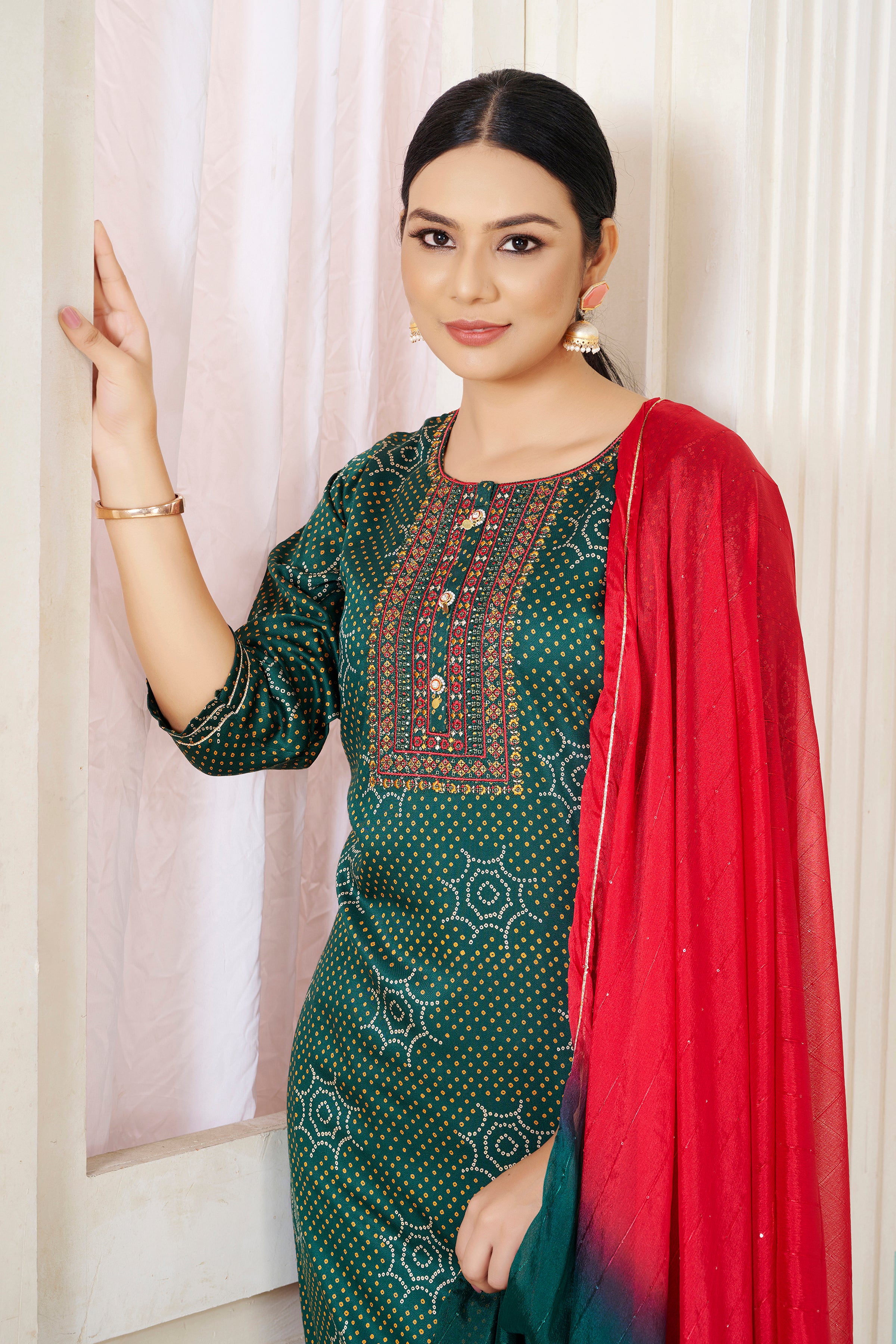 Dipika Kamiz & Pant - Roop Darshan