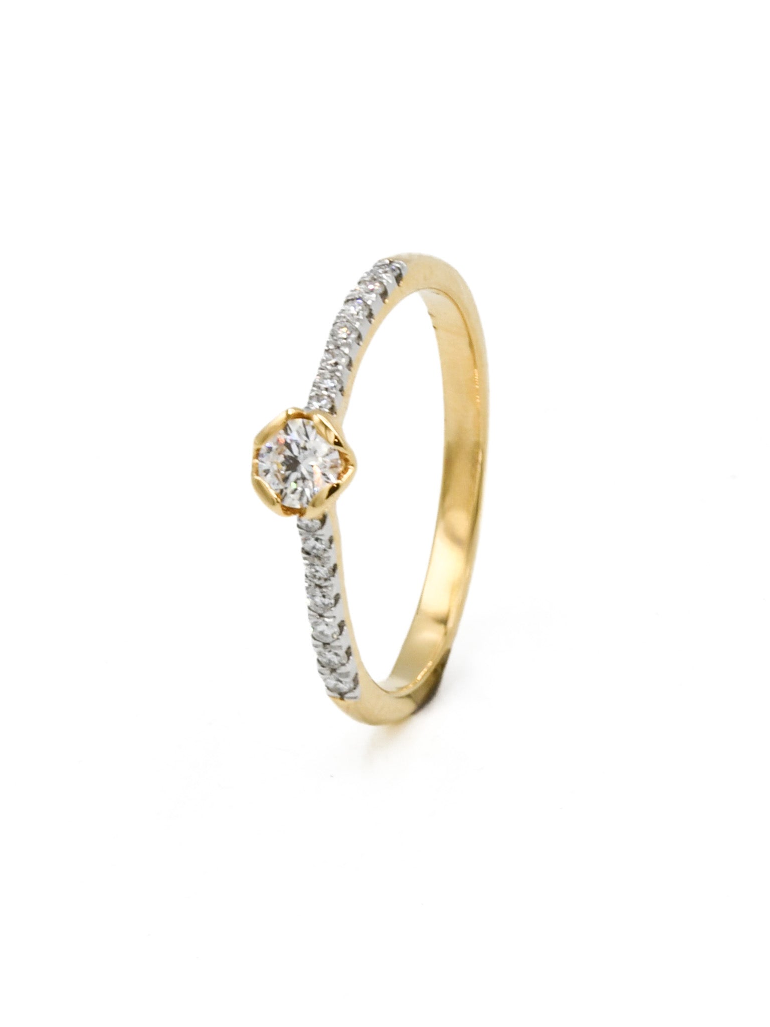 18ct Gold 0.24ct Diamond Ladies Ring - Roop Darshan
