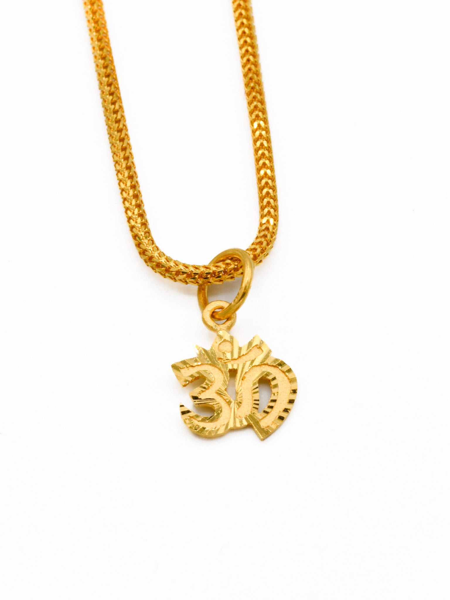 22ct Gold Om Pendant - Roop Darshan