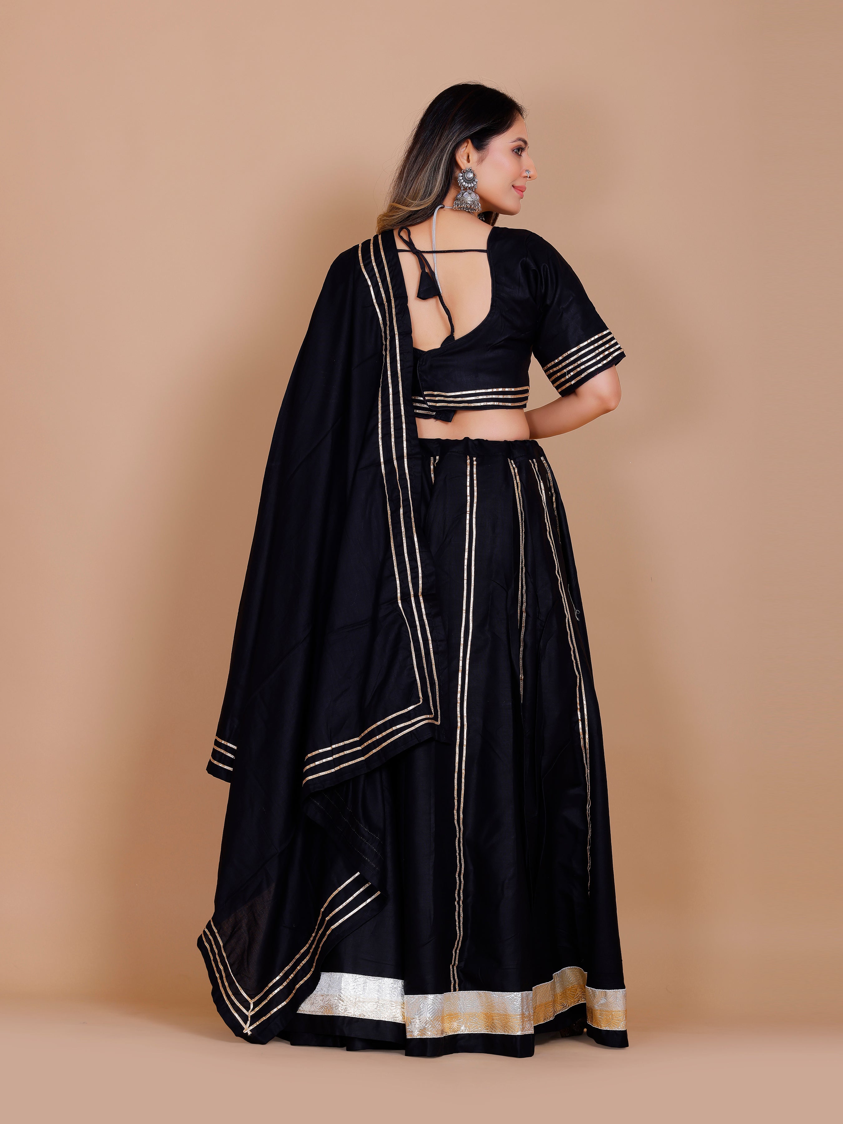 Meera Lahenga Choli - Roop Darshan