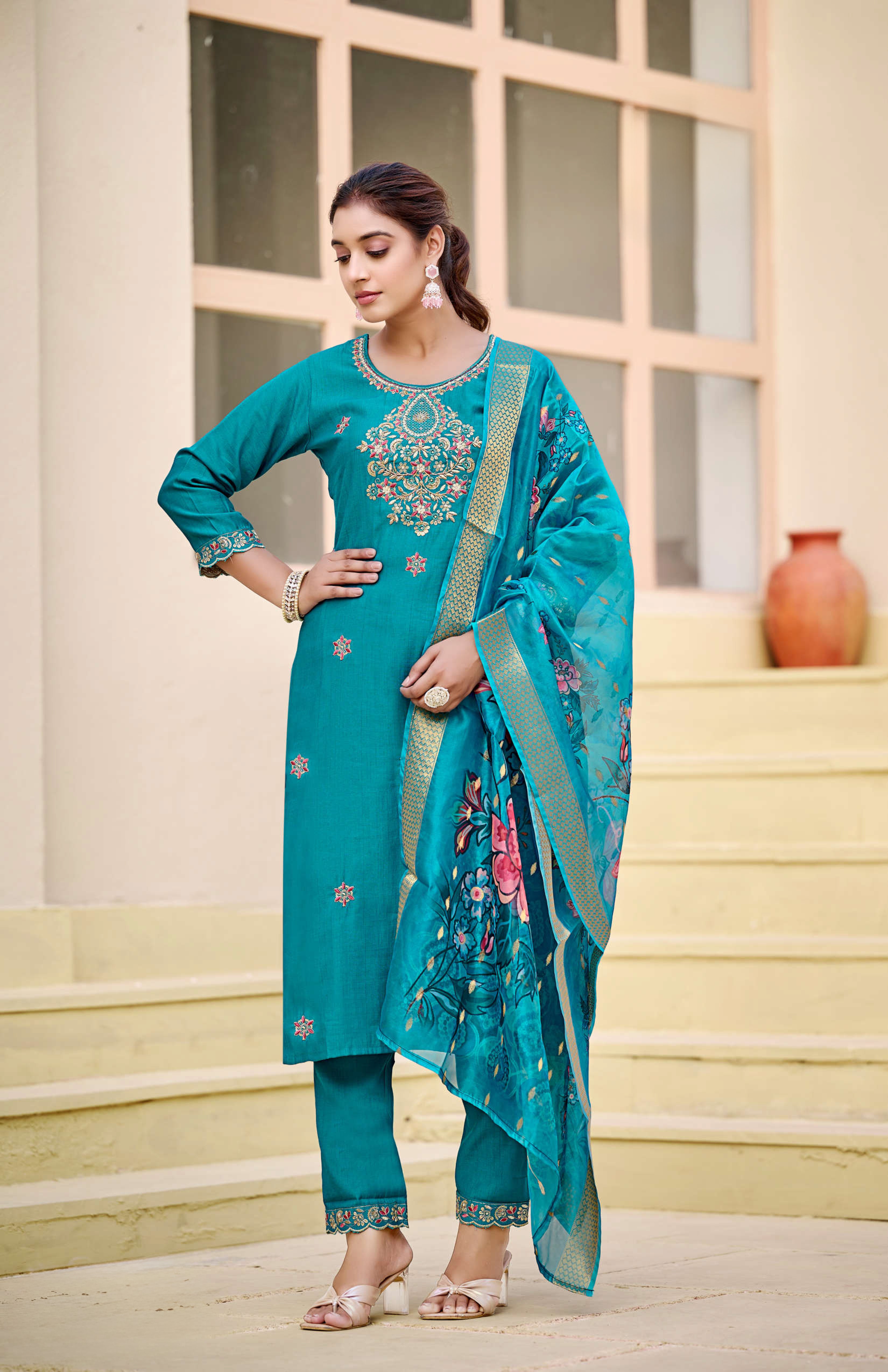 Ruhi Kamiz & Pant