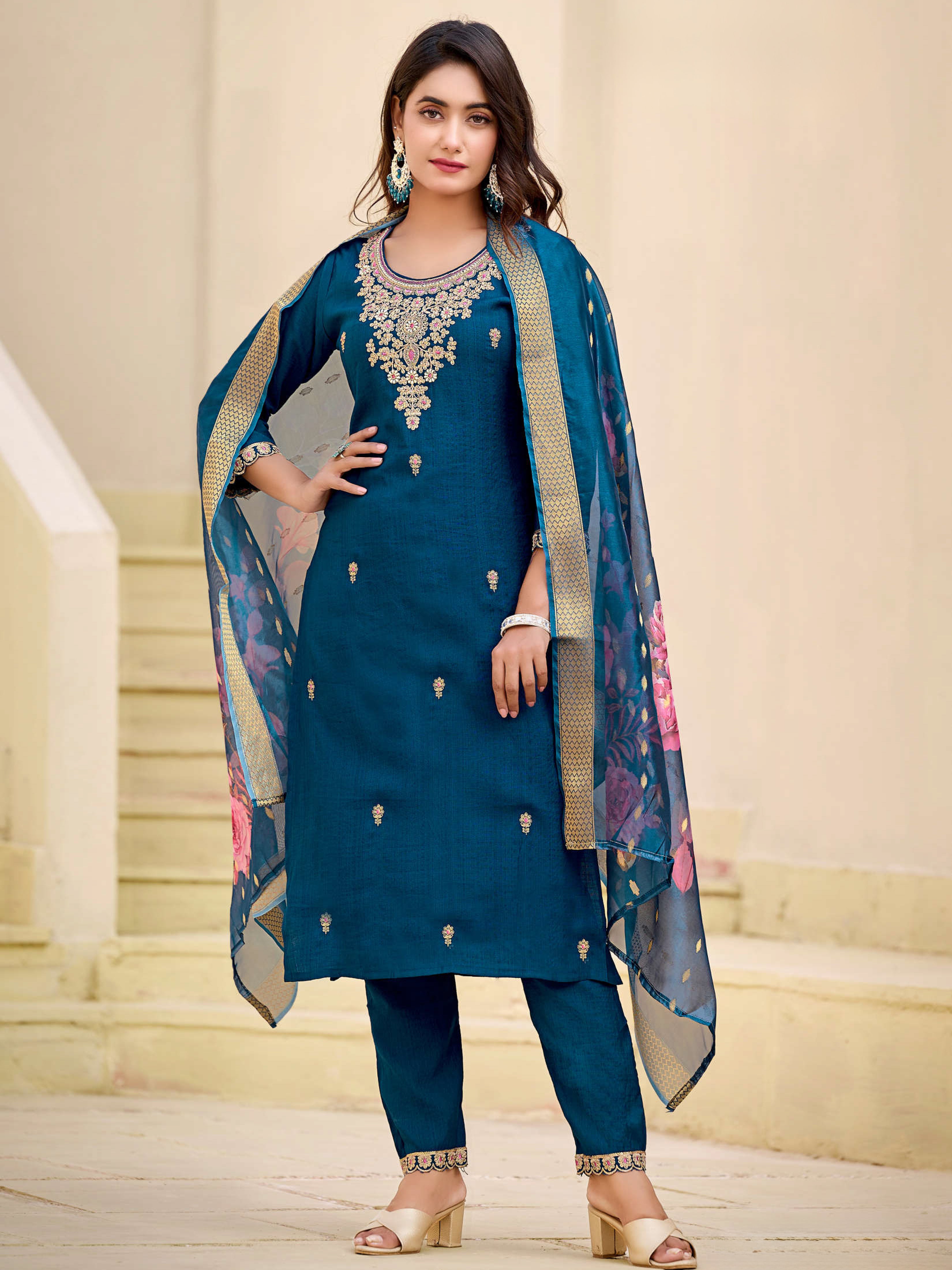 Ruhi Kamiz & Pant
