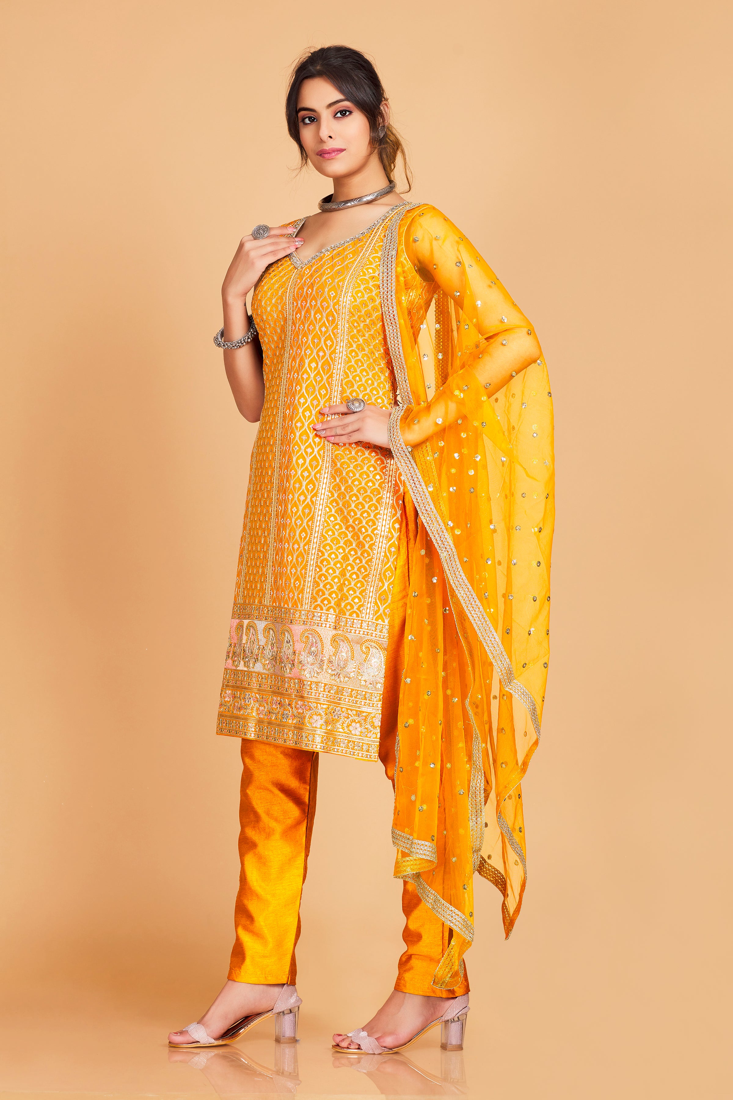 Chandrikha Kamiz & Pant - Roop Darshan