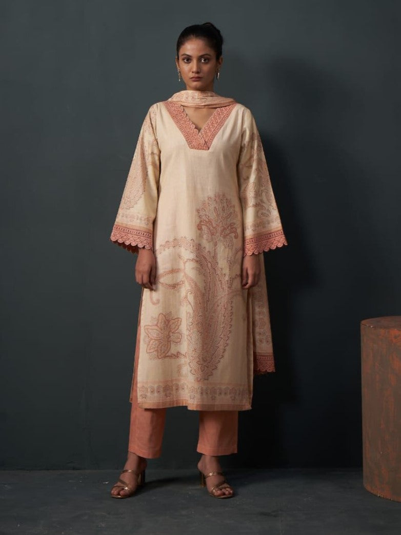 Noor Kamiz & Pant