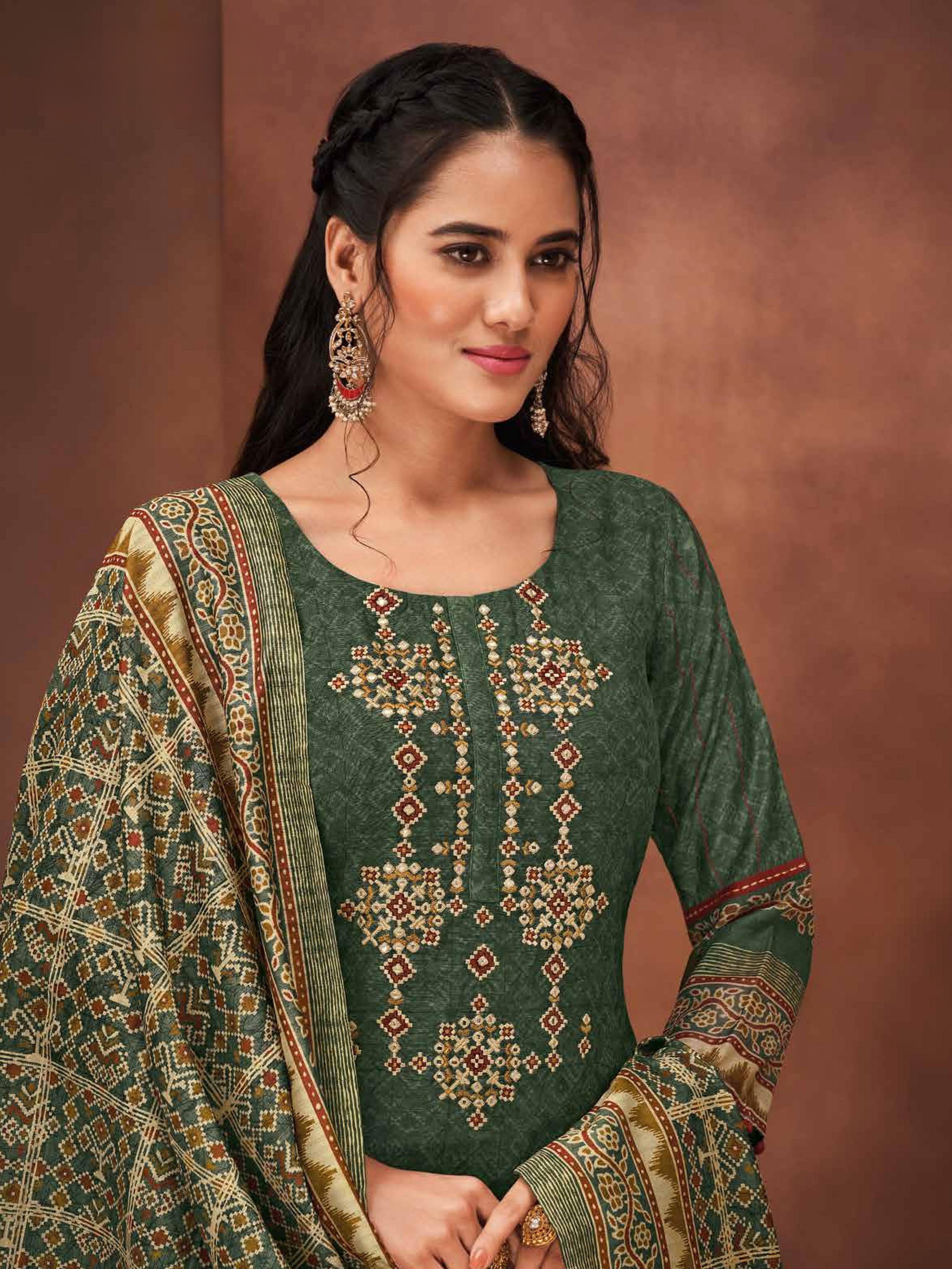 Kacee Kamiz & Pant - Roop Darshan