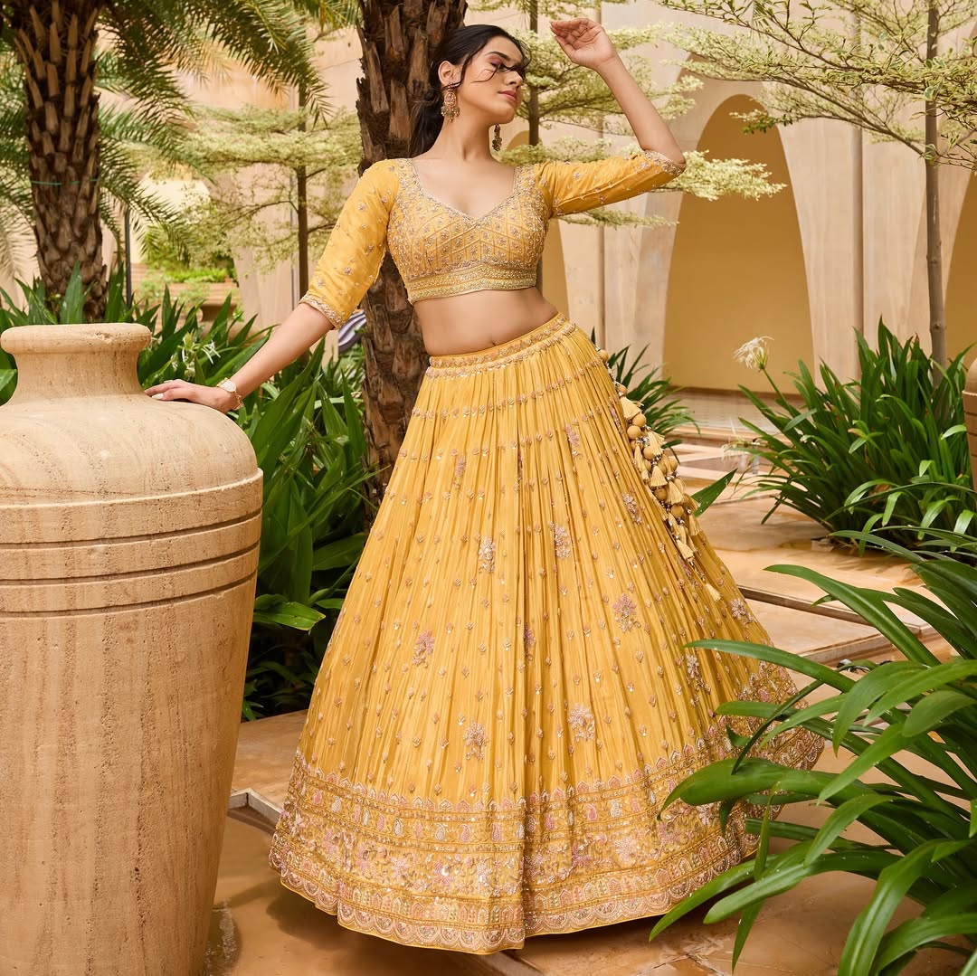 Purva Lahenga Choli - Roop Darshan