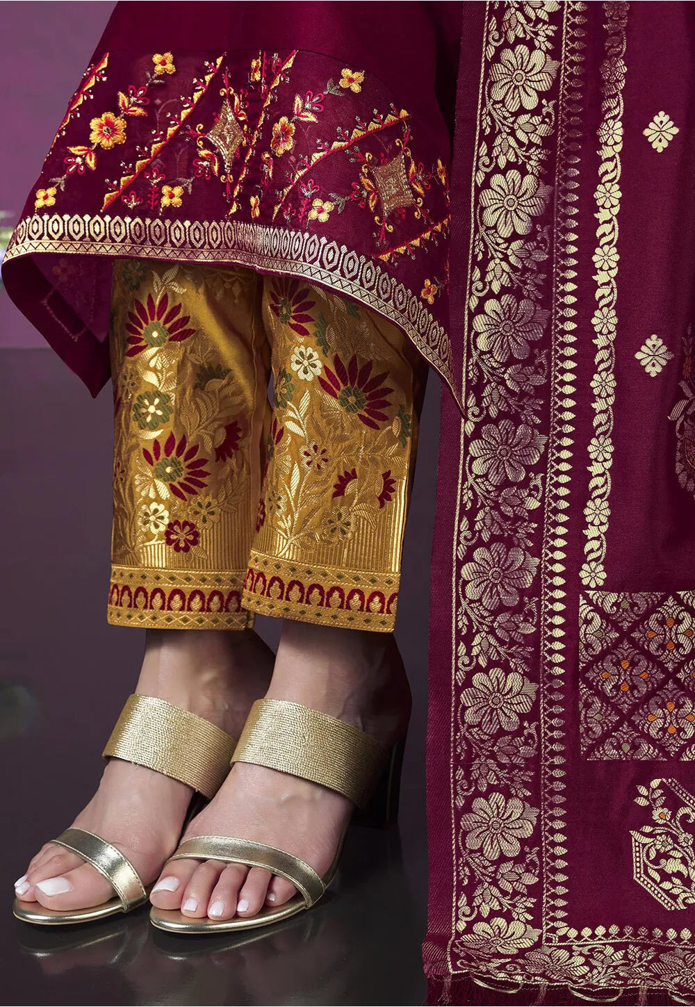 Ahira Kamiz & Pant - Roop Darshan