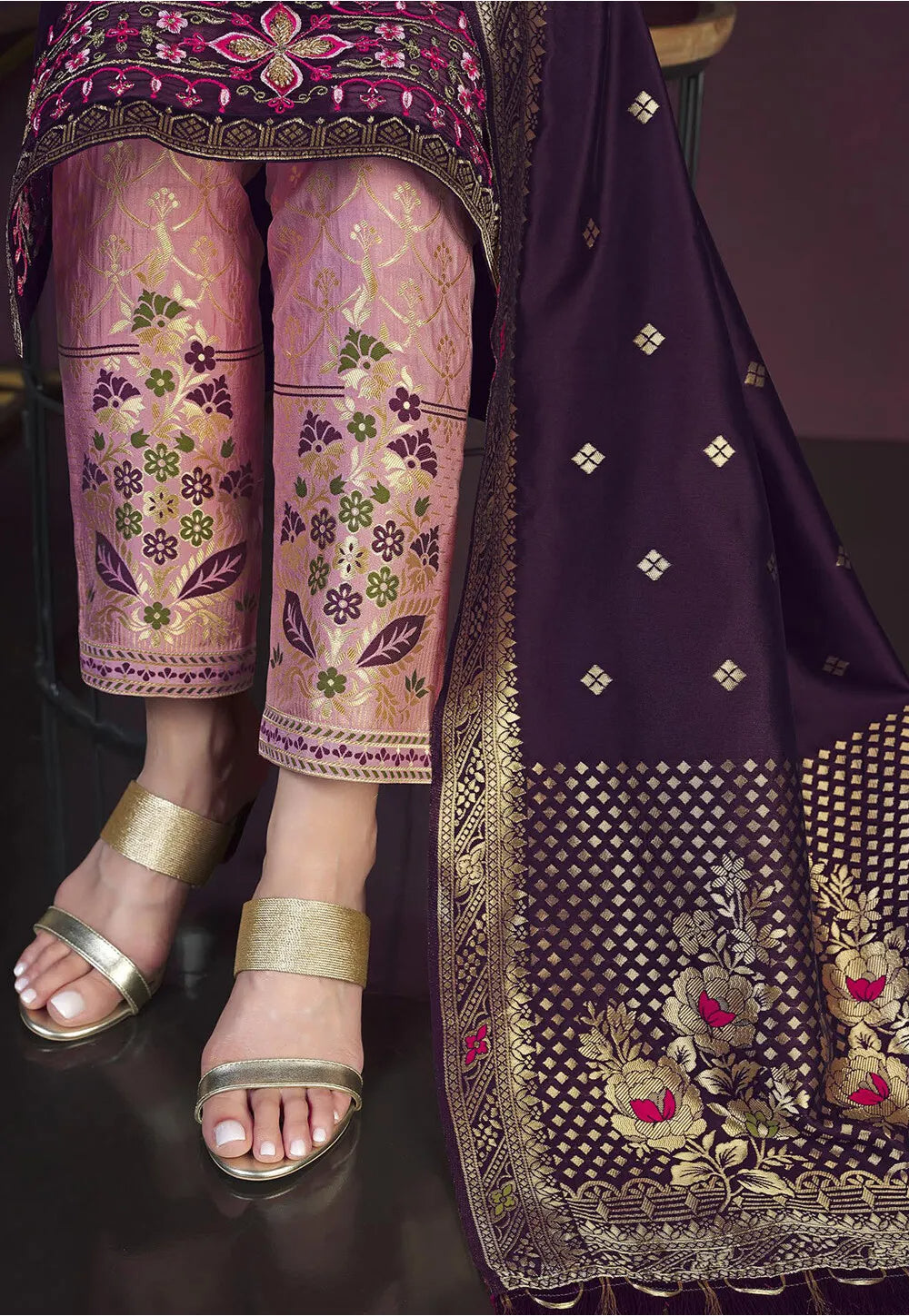 Ahira Kamiz & Pant - Roop Darshan