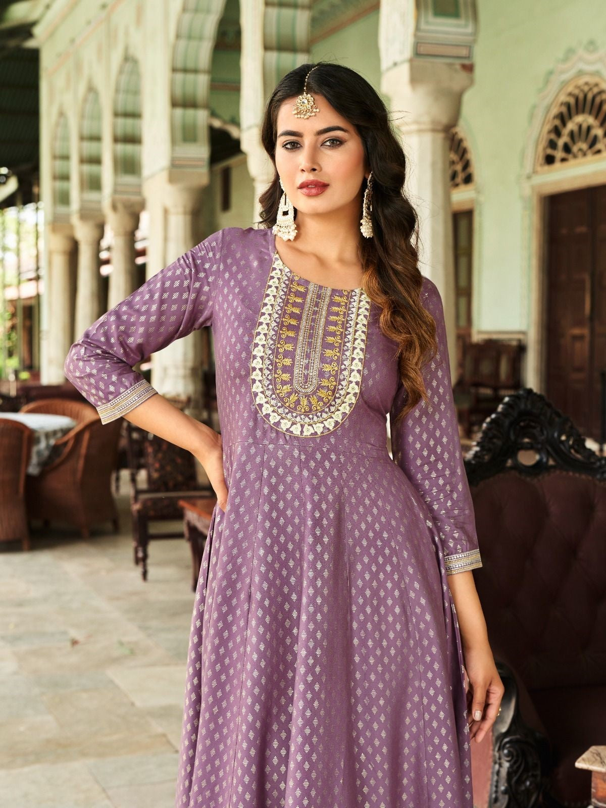 Prushti Kurti - Roop Darshan