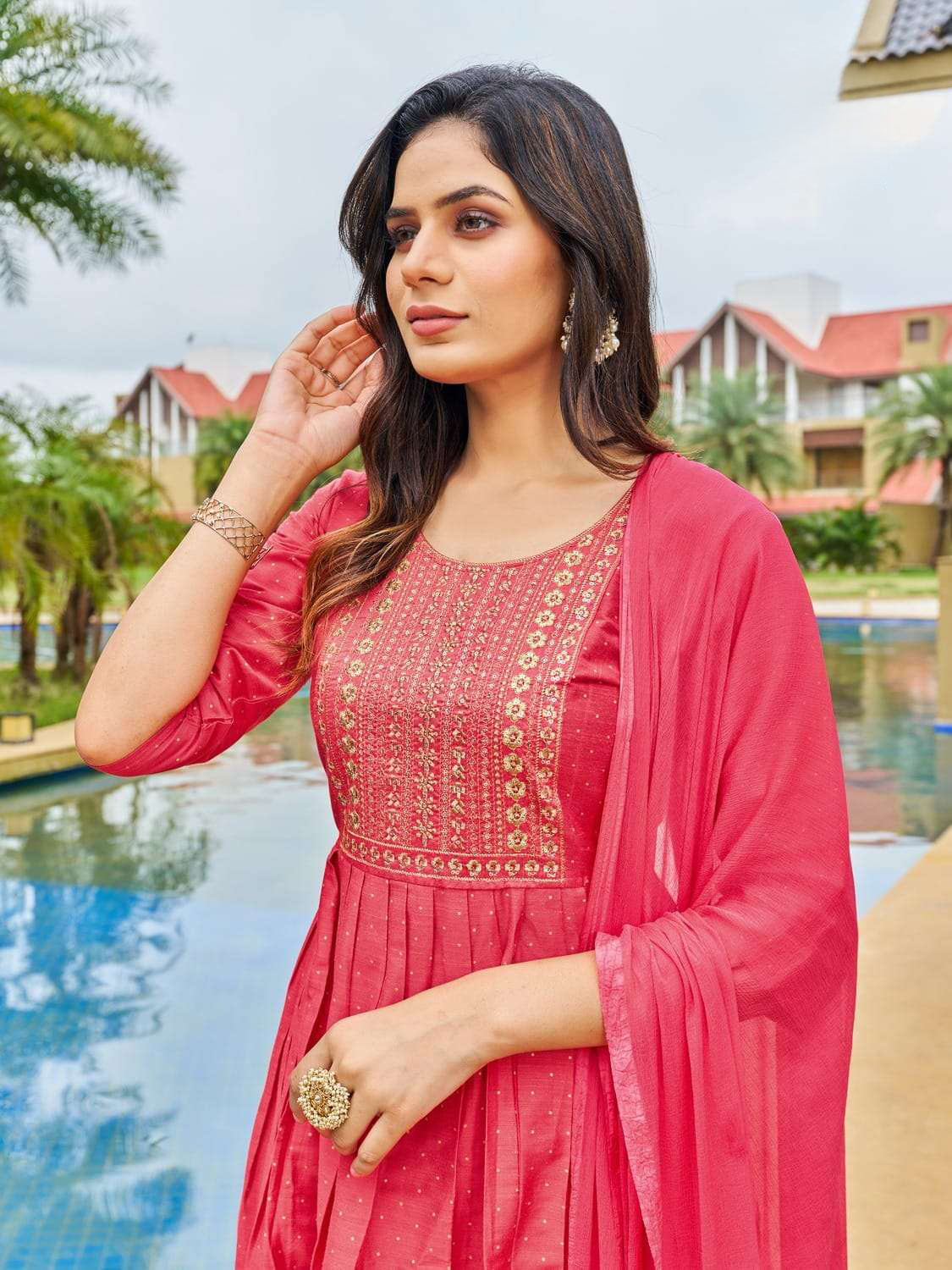 Tiya Kamiz & Pant - Roop Darshan
