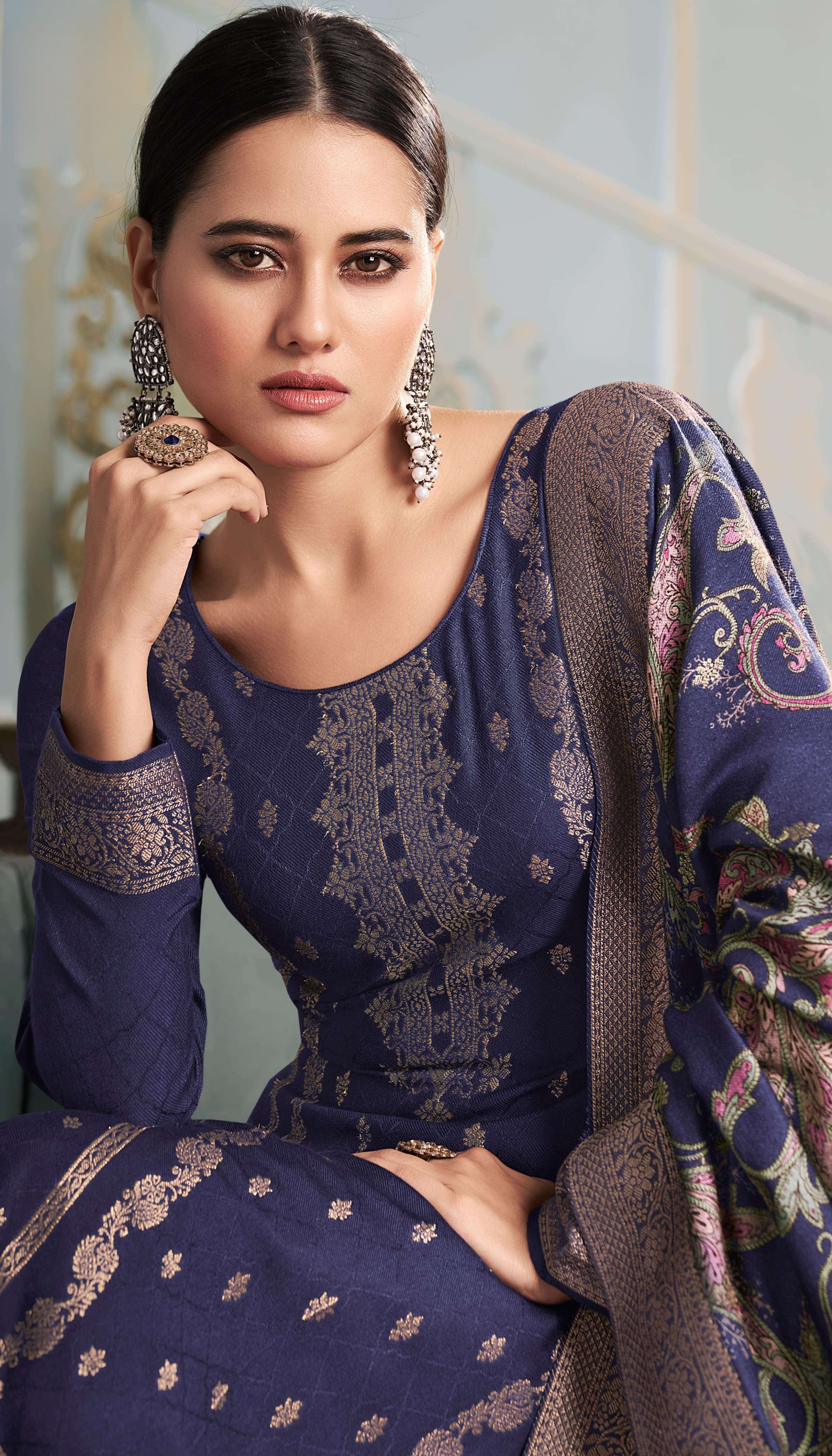 Saniya Kamiz & Pant
