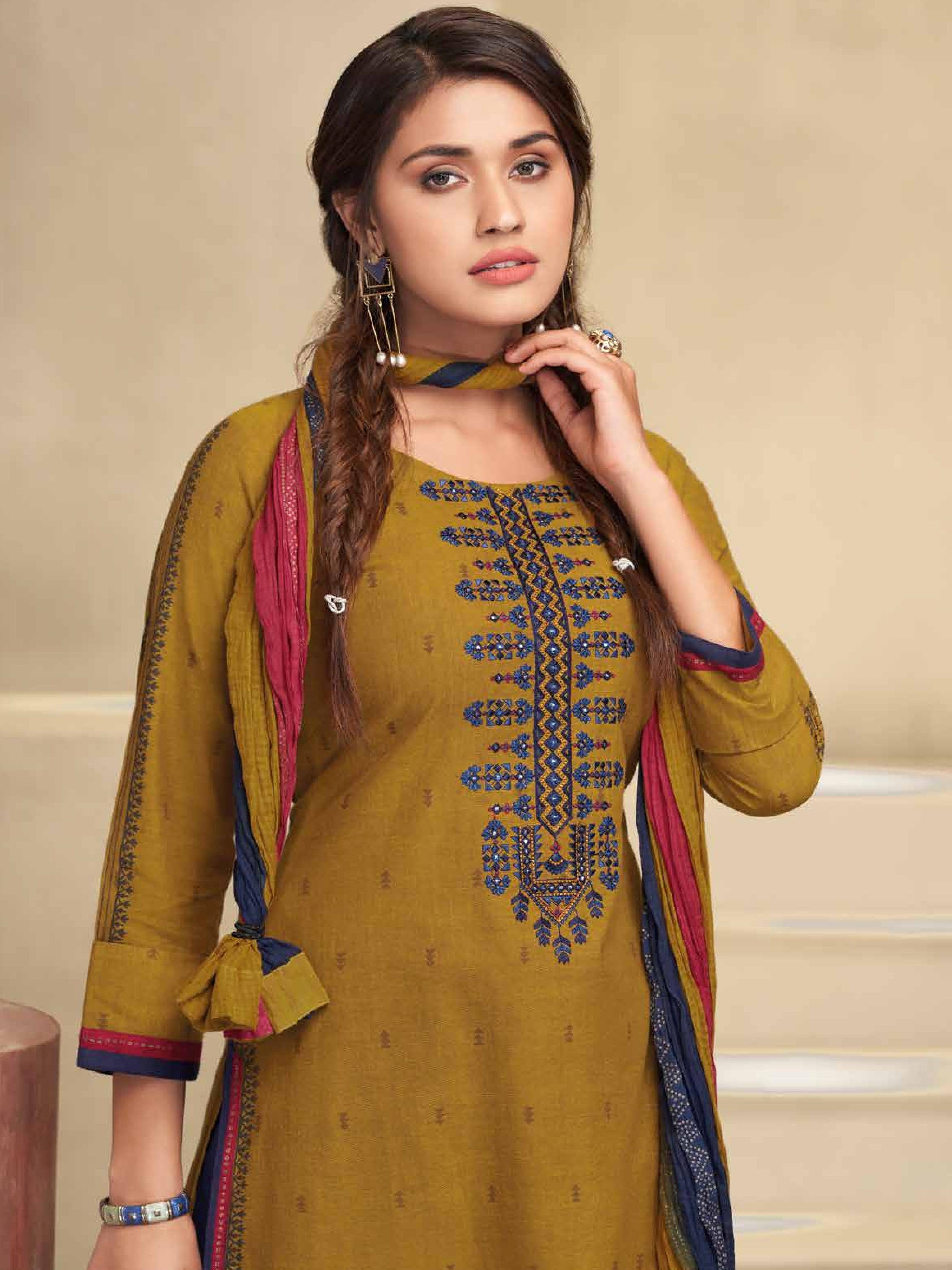 Daisy Kamiz & Pant - Roop Darshan