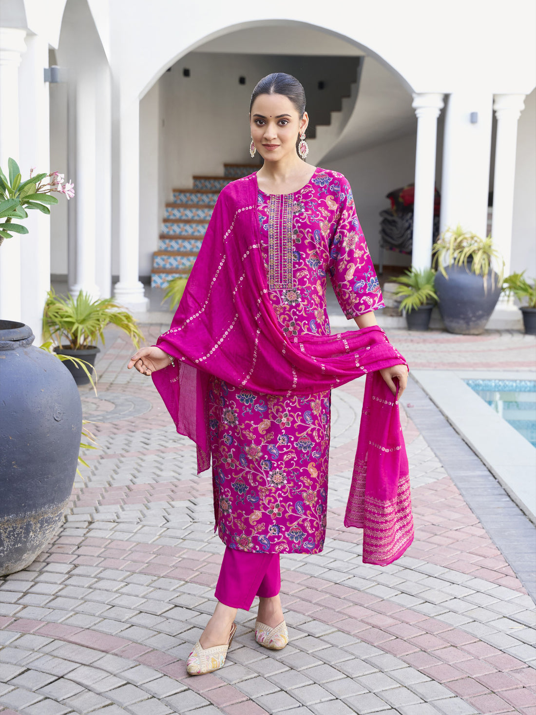 Riya Kamiz &amp; Pant - Roop Darshan