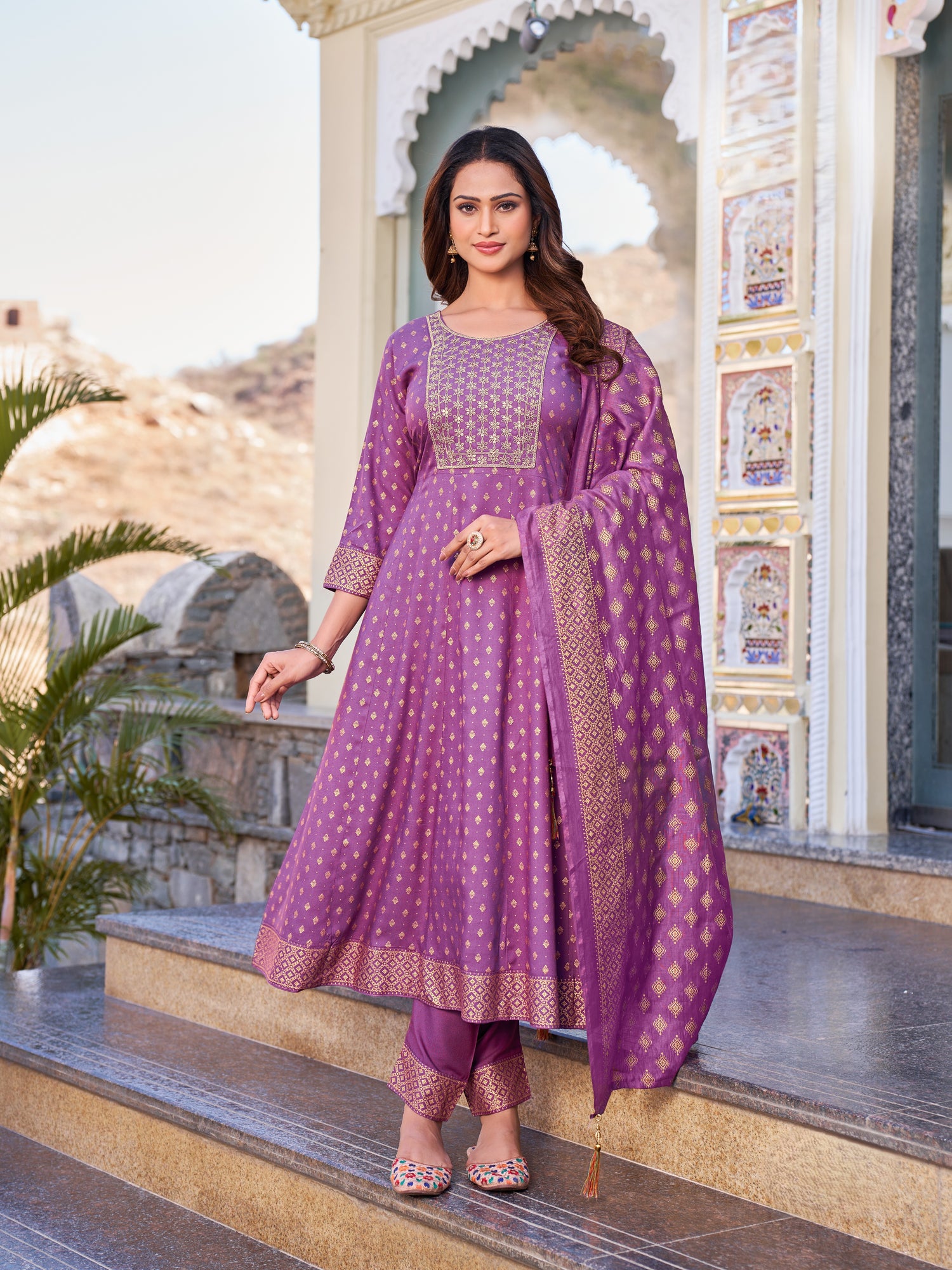 Keshni Flair Kamiz &amp; Pant - Roop Darshan