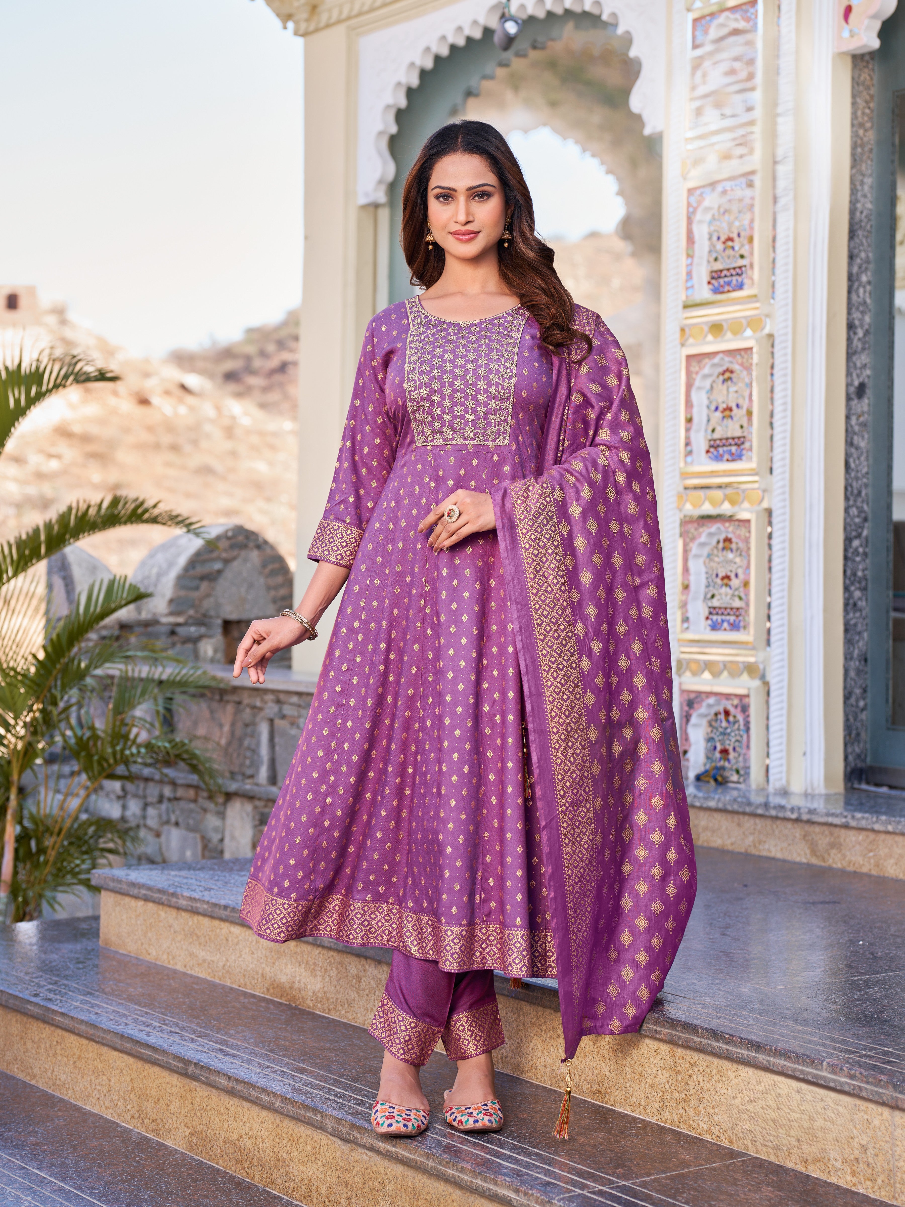 Keshni Flair Kamiz &amp; Pant - Roop Darshan