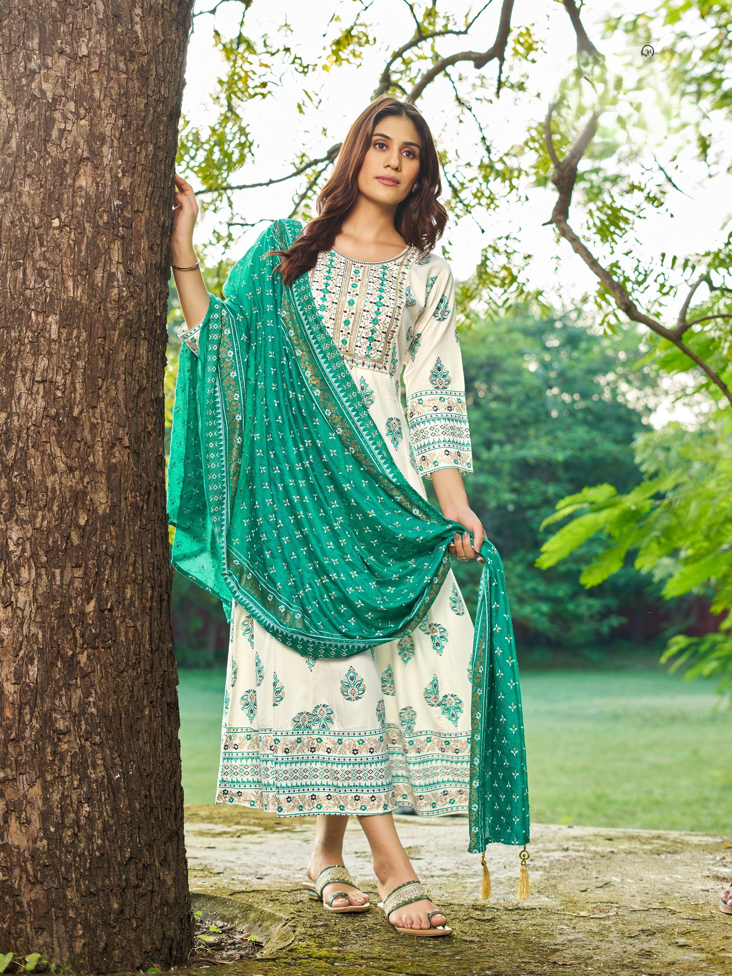 Aayna Kurti With Dupatta - Roop Darshan