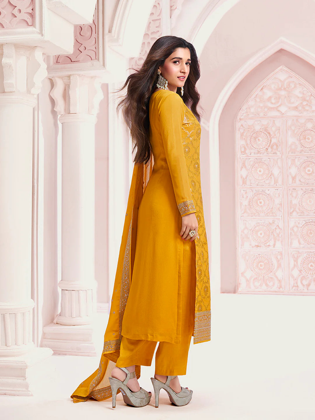 Kinjal Kamiz &amp; Pant - Roop Darshan