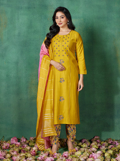 Rishika Kamiz &amp; Pant