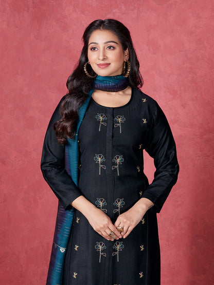 Rishika Kamiz &amp; Pant