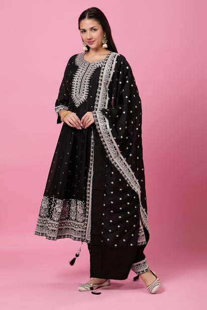 Roshani Kamiz &amp; Pant