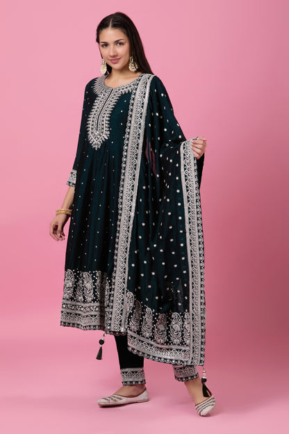 Roshani Kamiz &amp; Pant