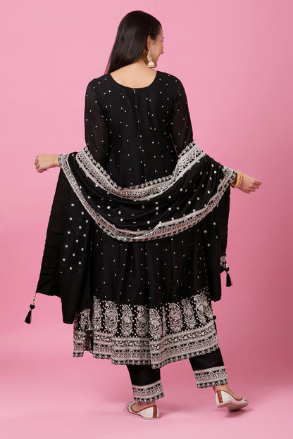 Roshani Kamiz &amp; Pant