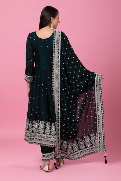 Roshani Kamiz &amp; Pant