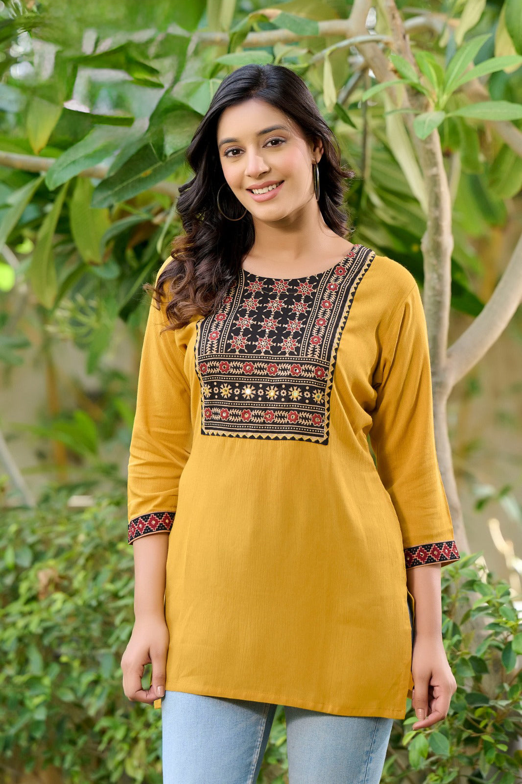 Mina Short Kurti