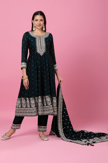 Roshani Kamiz &amp; Pant