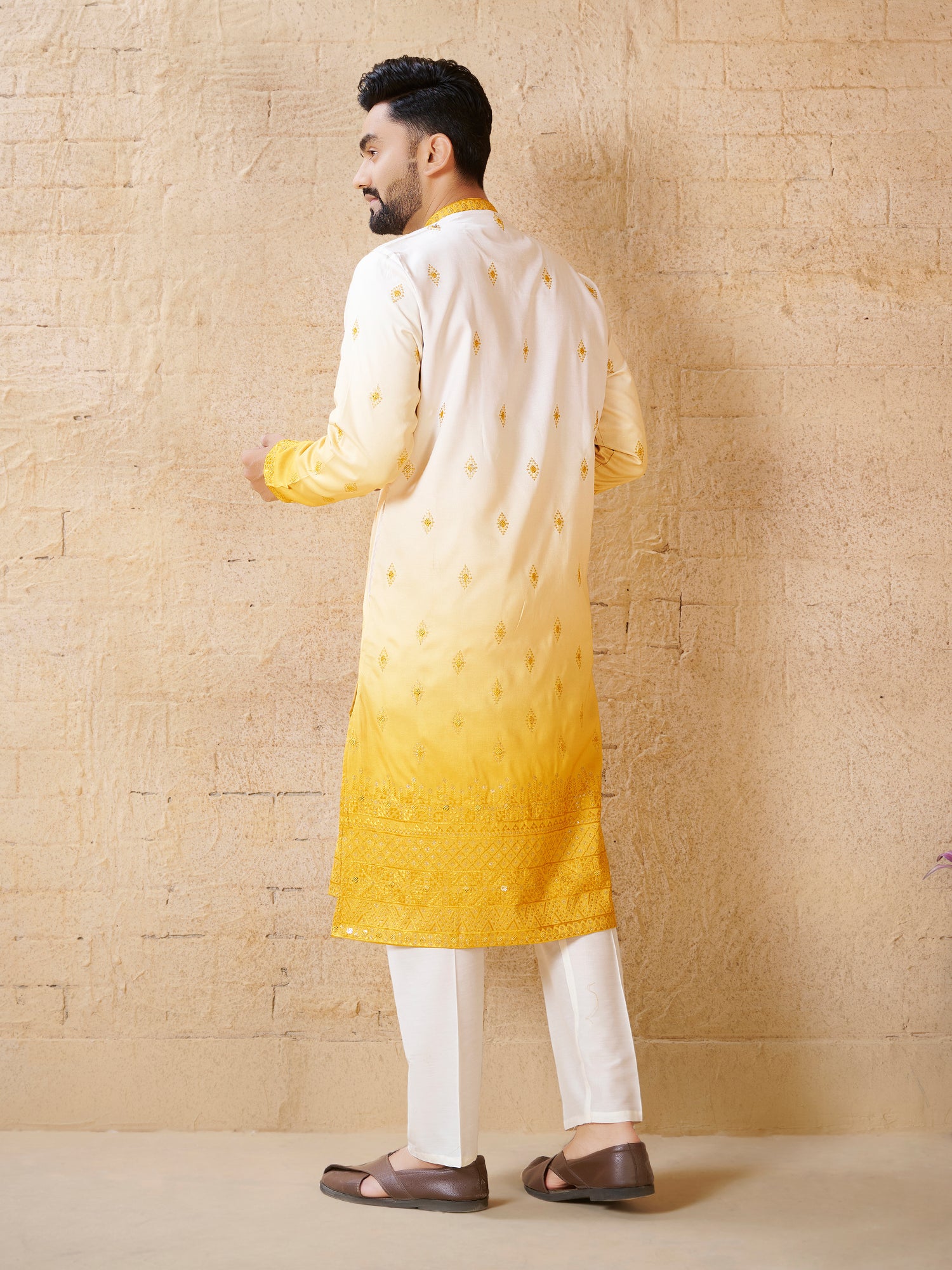 Mens Kurta Set - Roop Darshan
