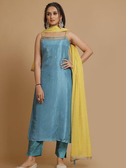 Amira Kamiz &amp; Pant - Roop Darshan