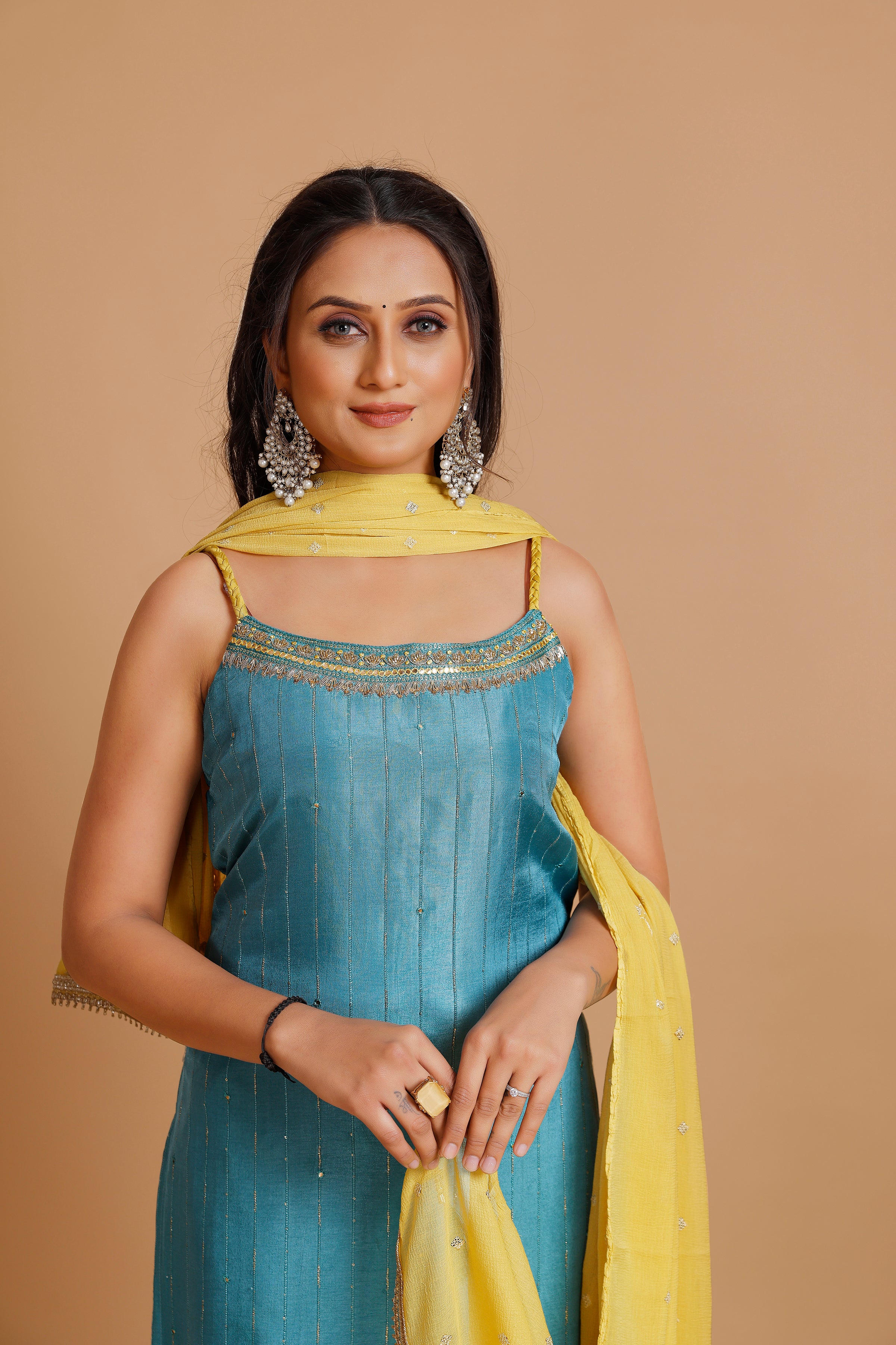 Amira Kamiz &amp; Pant - Roop Darshan