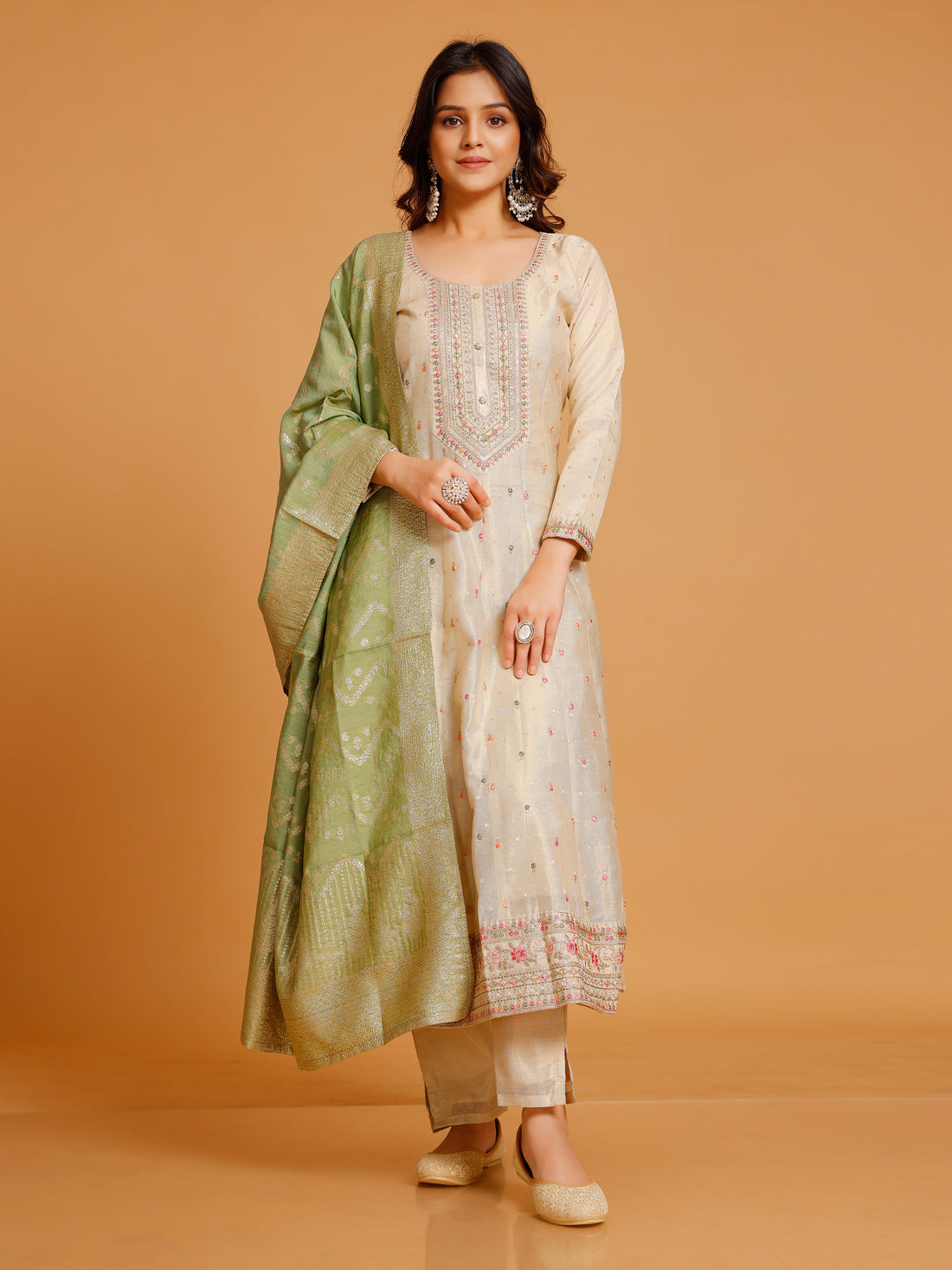 Mahira Flair Kamiz &amp; Pant - Roop Darshan